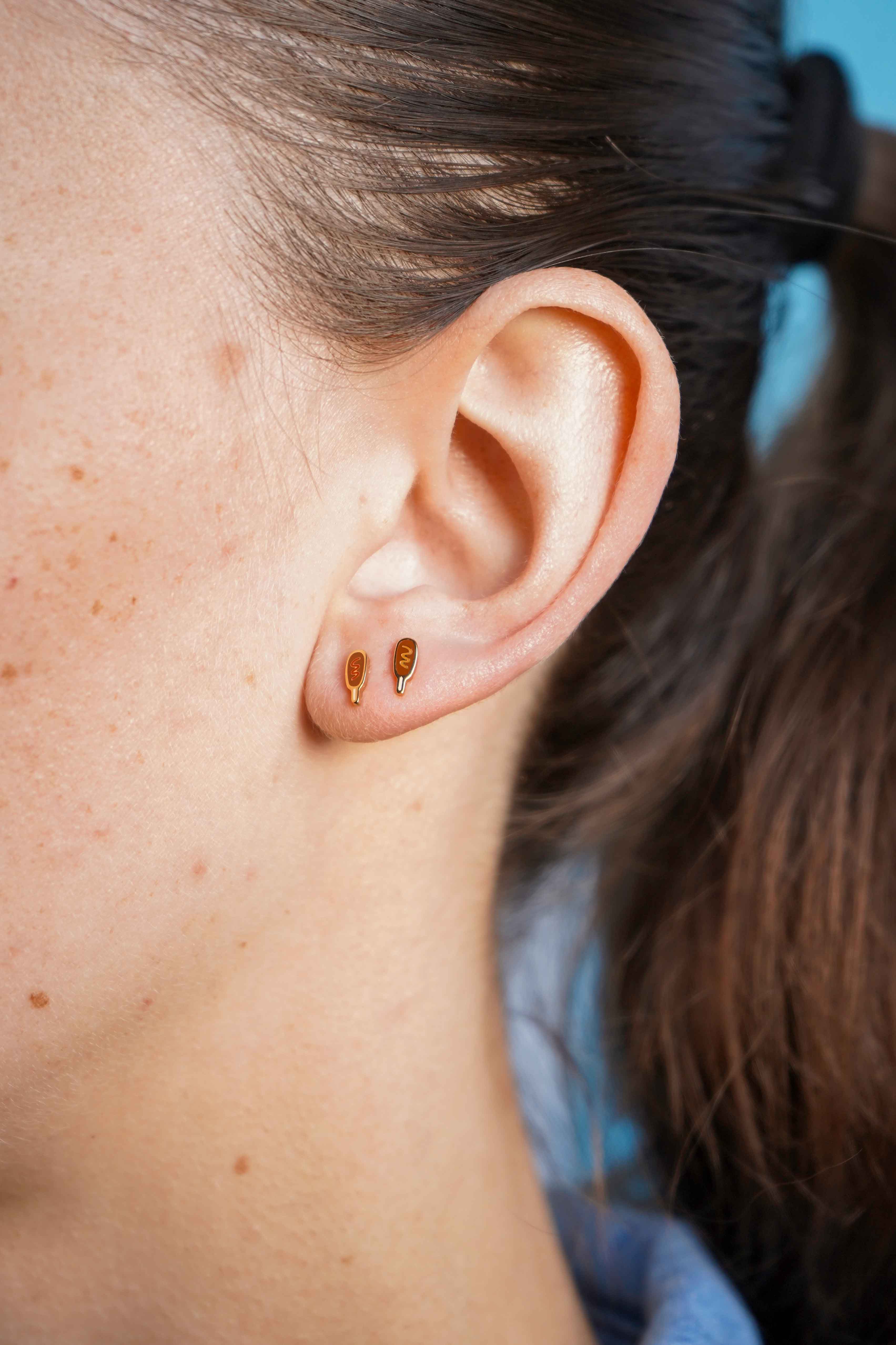 Corn Dog Enamel Flat Back Stud