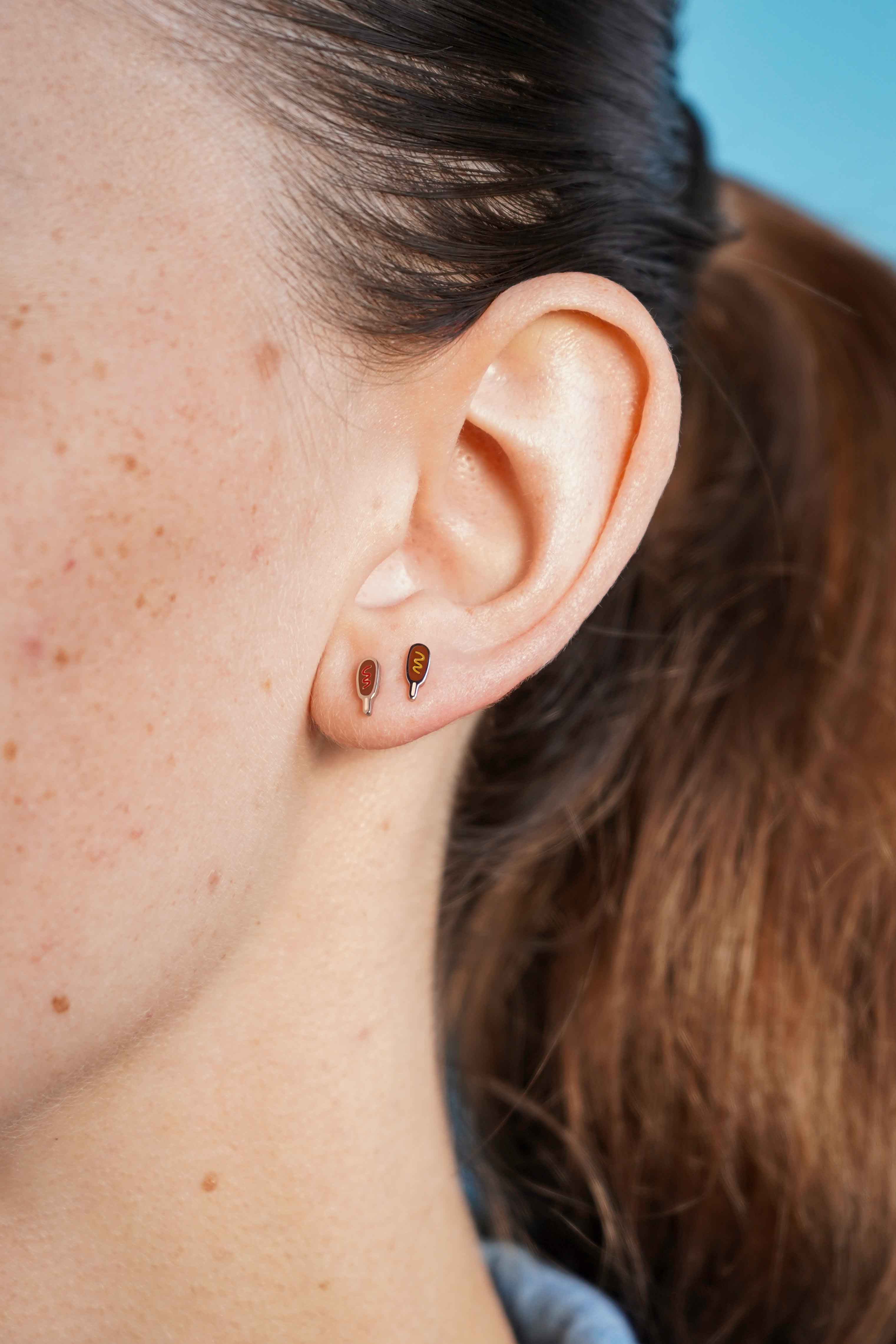 Corn Dog Enamel Flat Back Stud