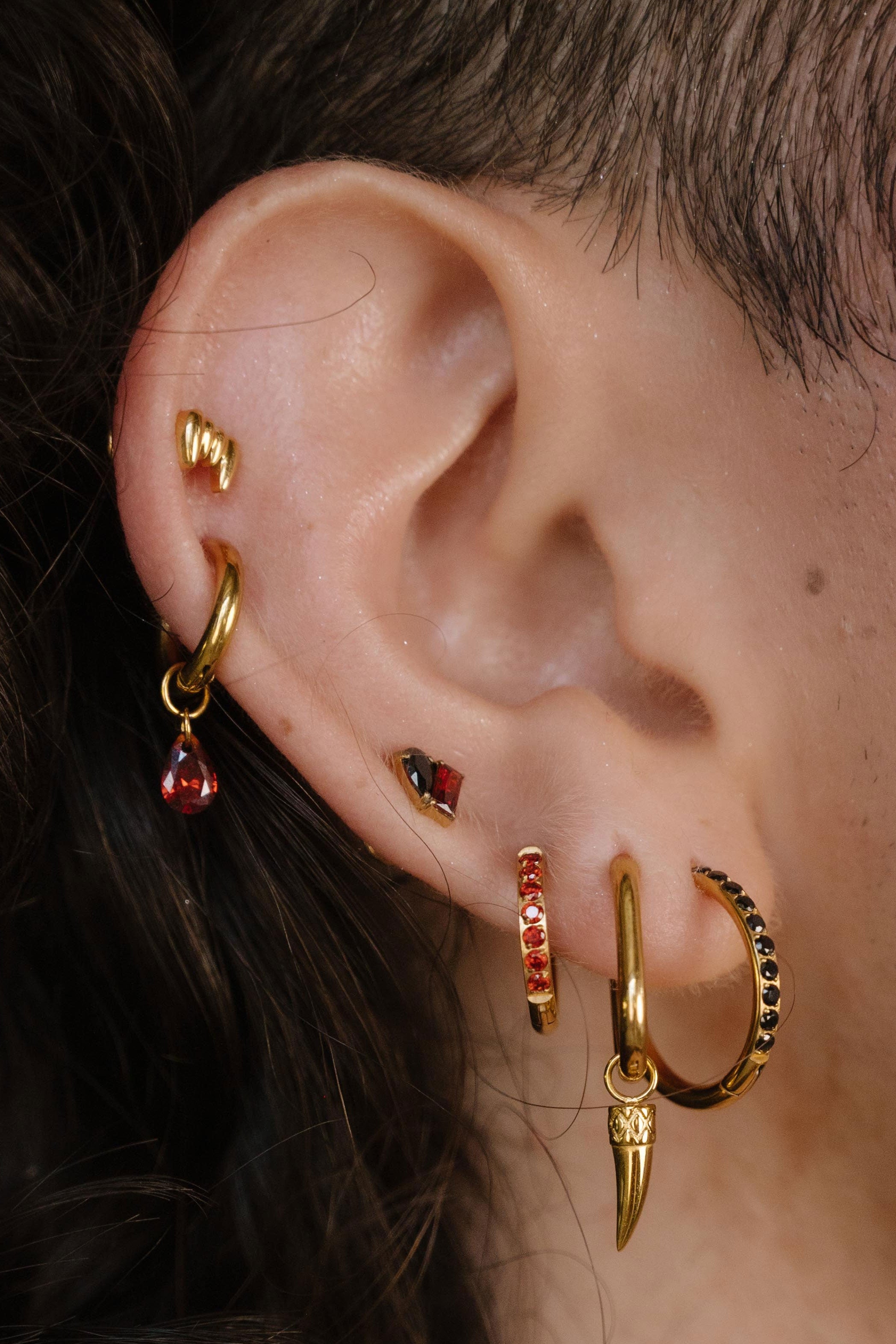 Toi Et Moi Flat Back Stud - Garnet and Onyx