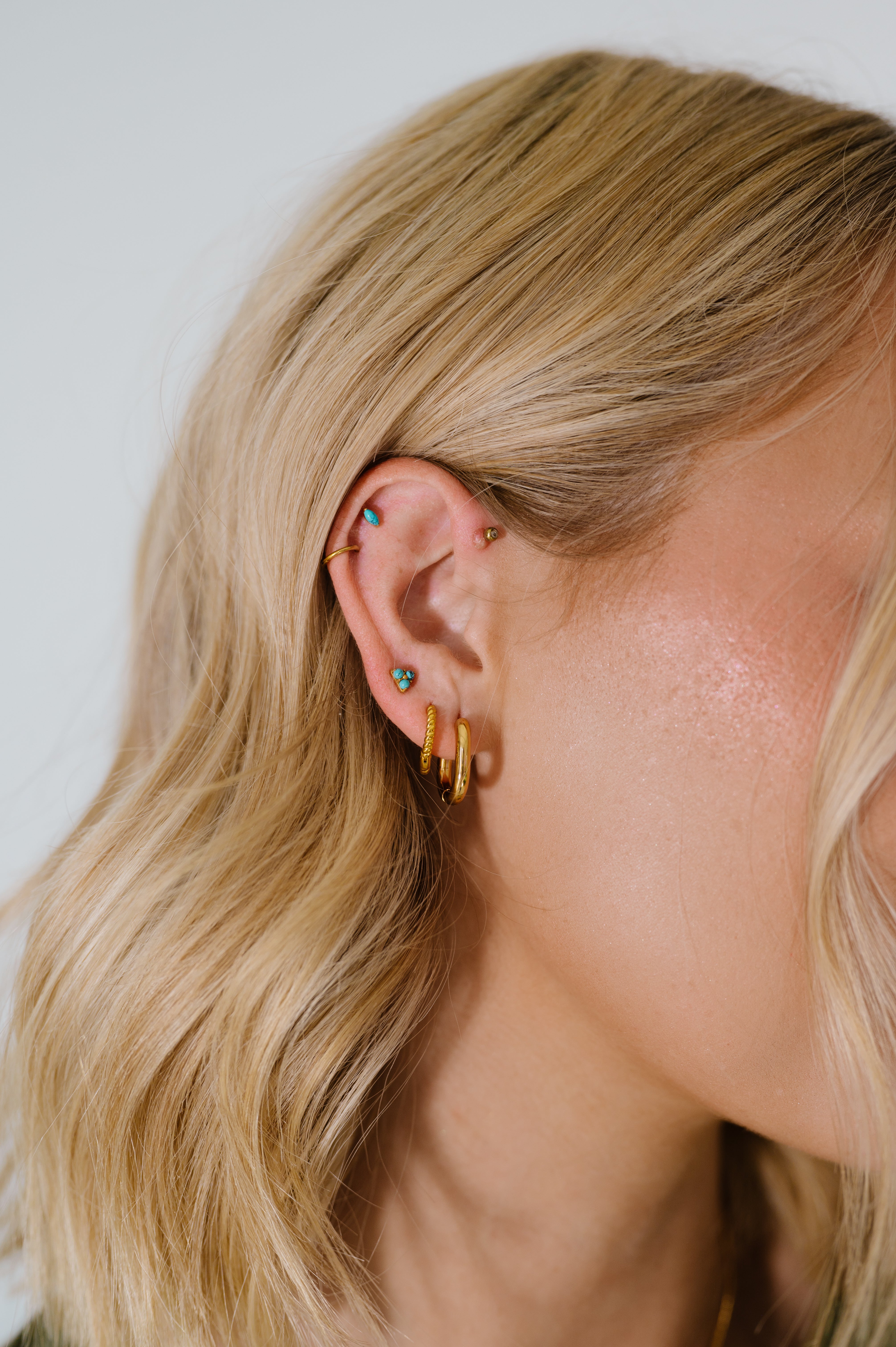 Blue Skies Tri-Stone Flat Back Stud