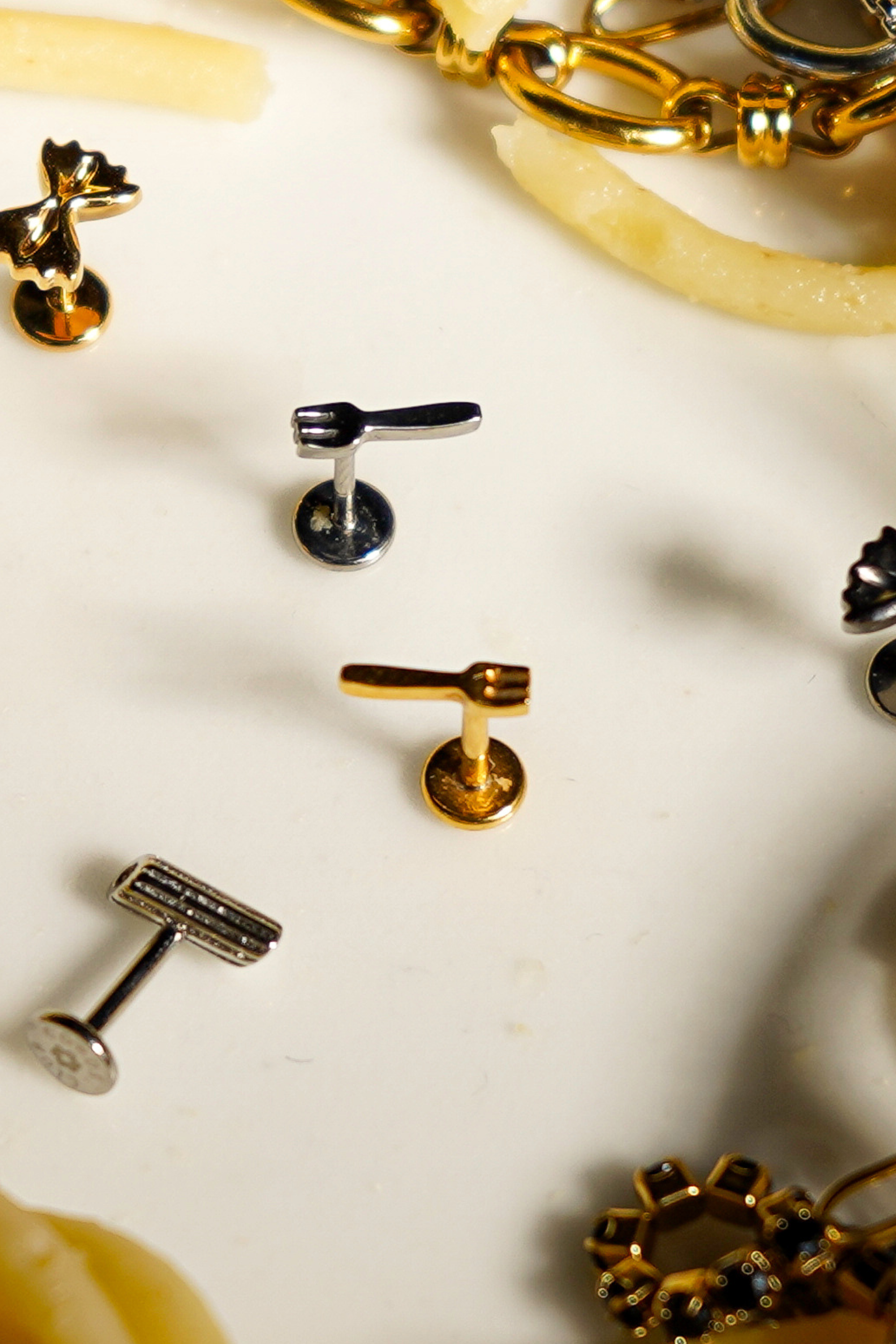 Fork Flat Back Stud
