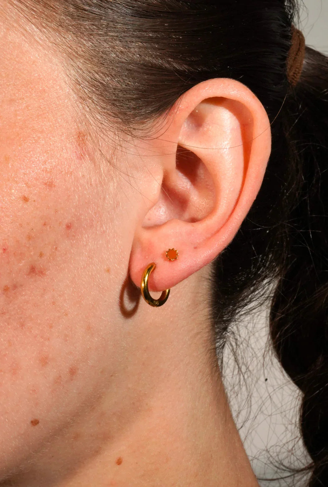 Sunny Pop Enamel Flat Back Stud - Terra Cotta