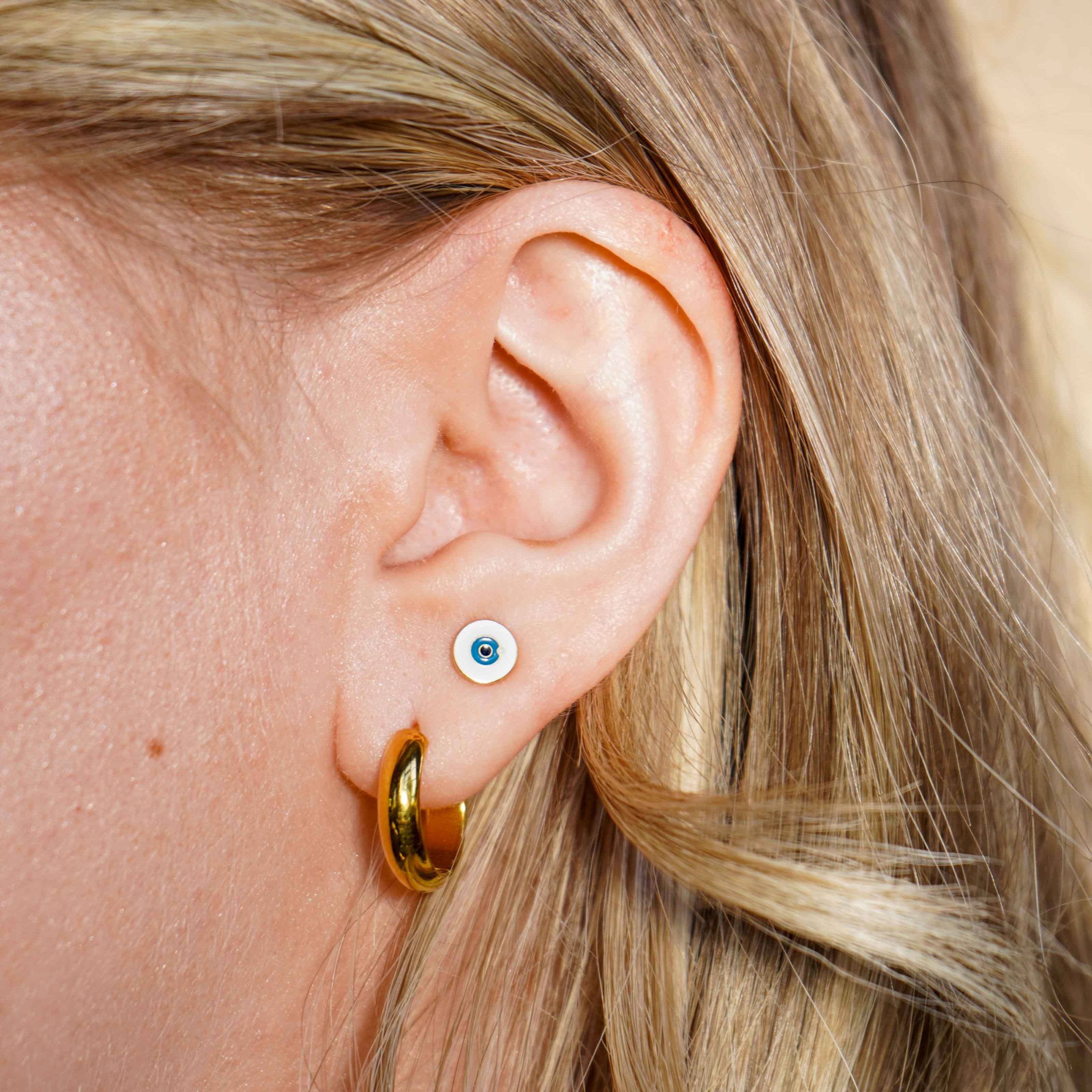 Eyeball Enamel Flat Back Stud