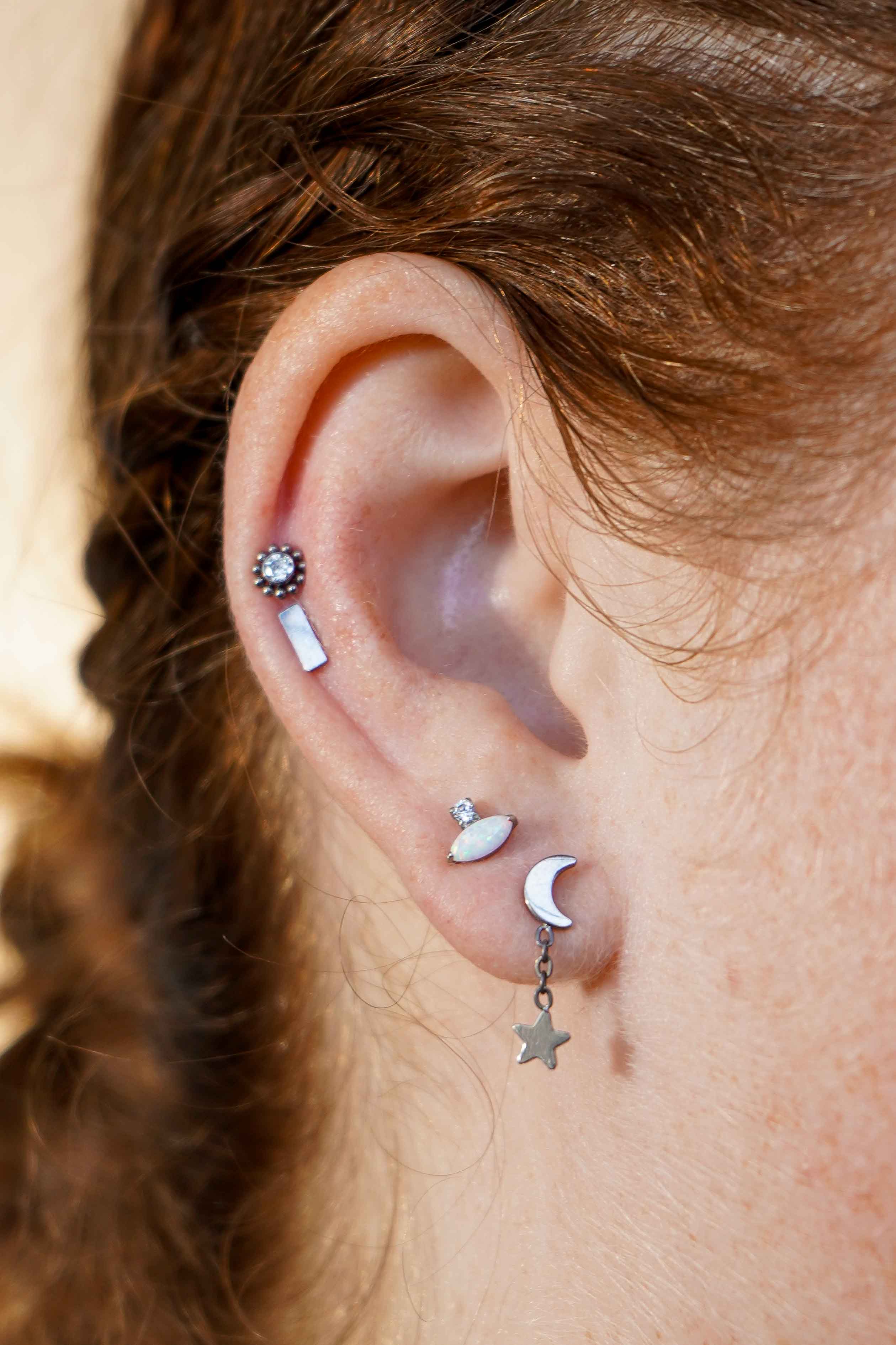 Zirconia Daisy Flat Back Stud