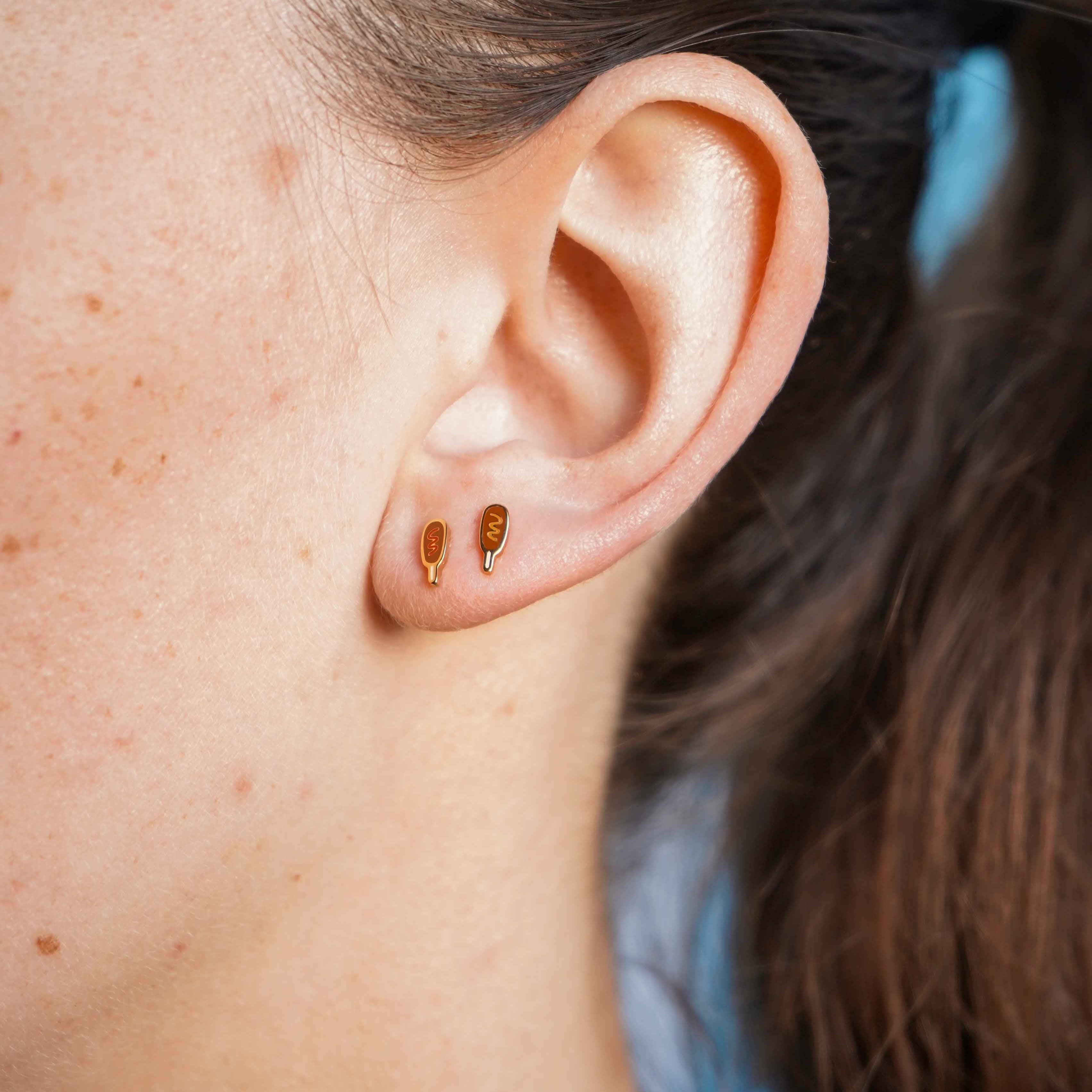 Corn Dog Enamel Flat Back Stud