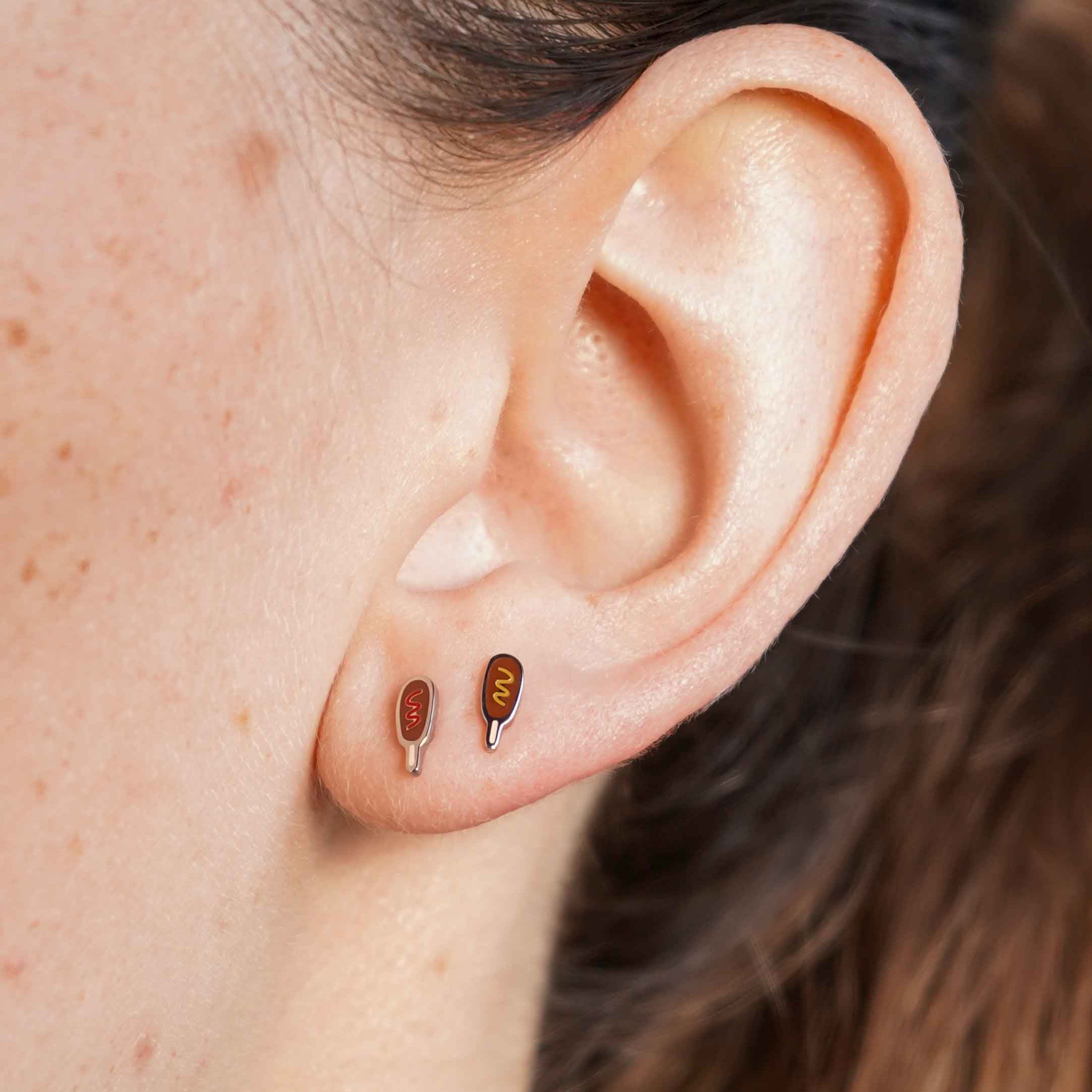 Corn Dog Enamel Flat Back Stud