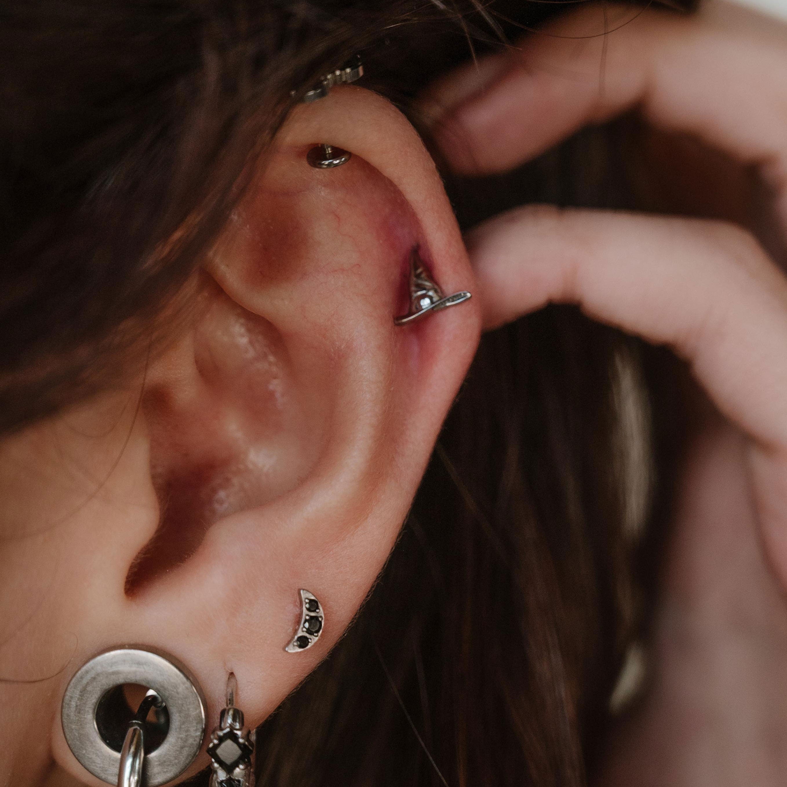 Witch Hat Flat Back Stud