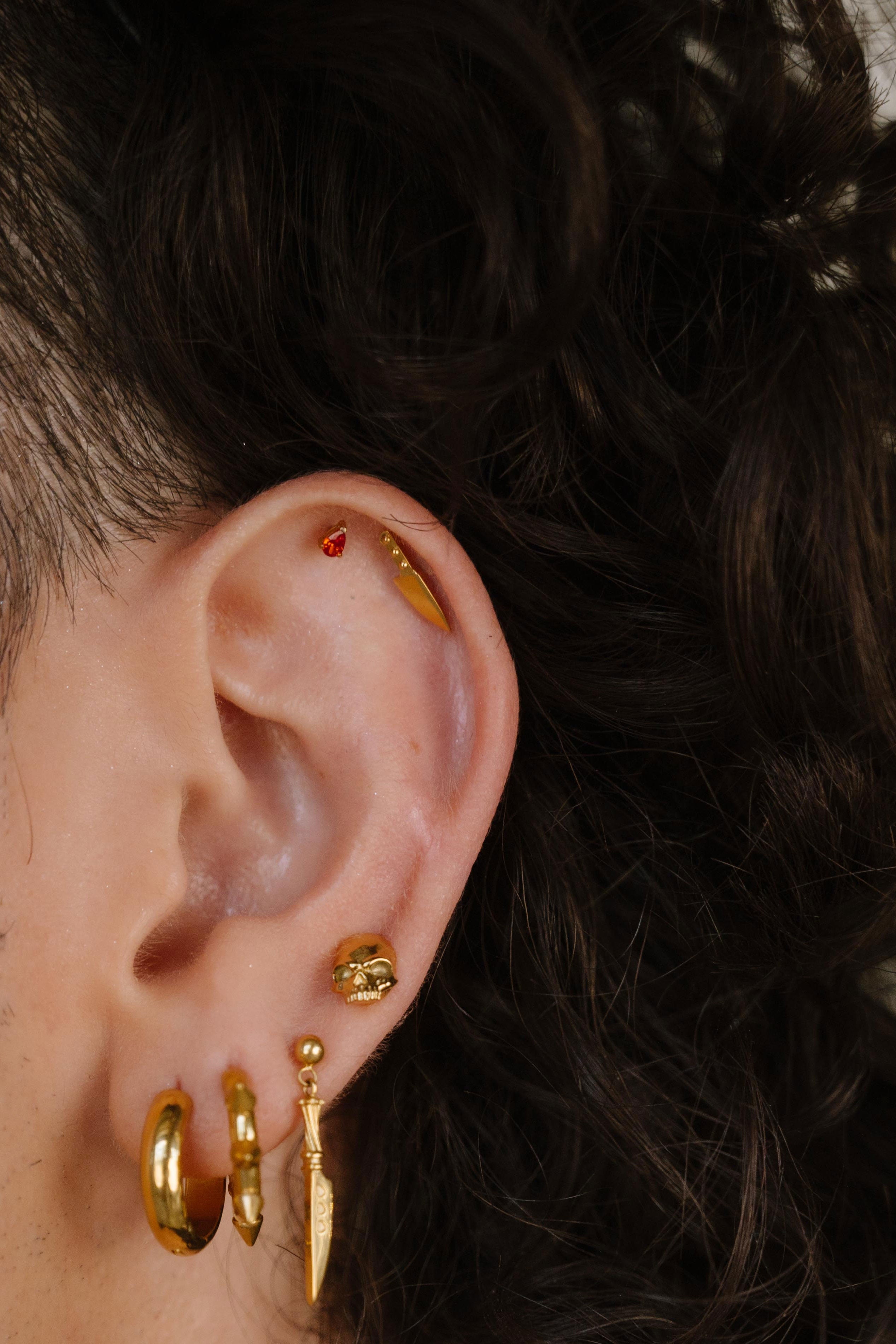 Slasher Flat Back Stud