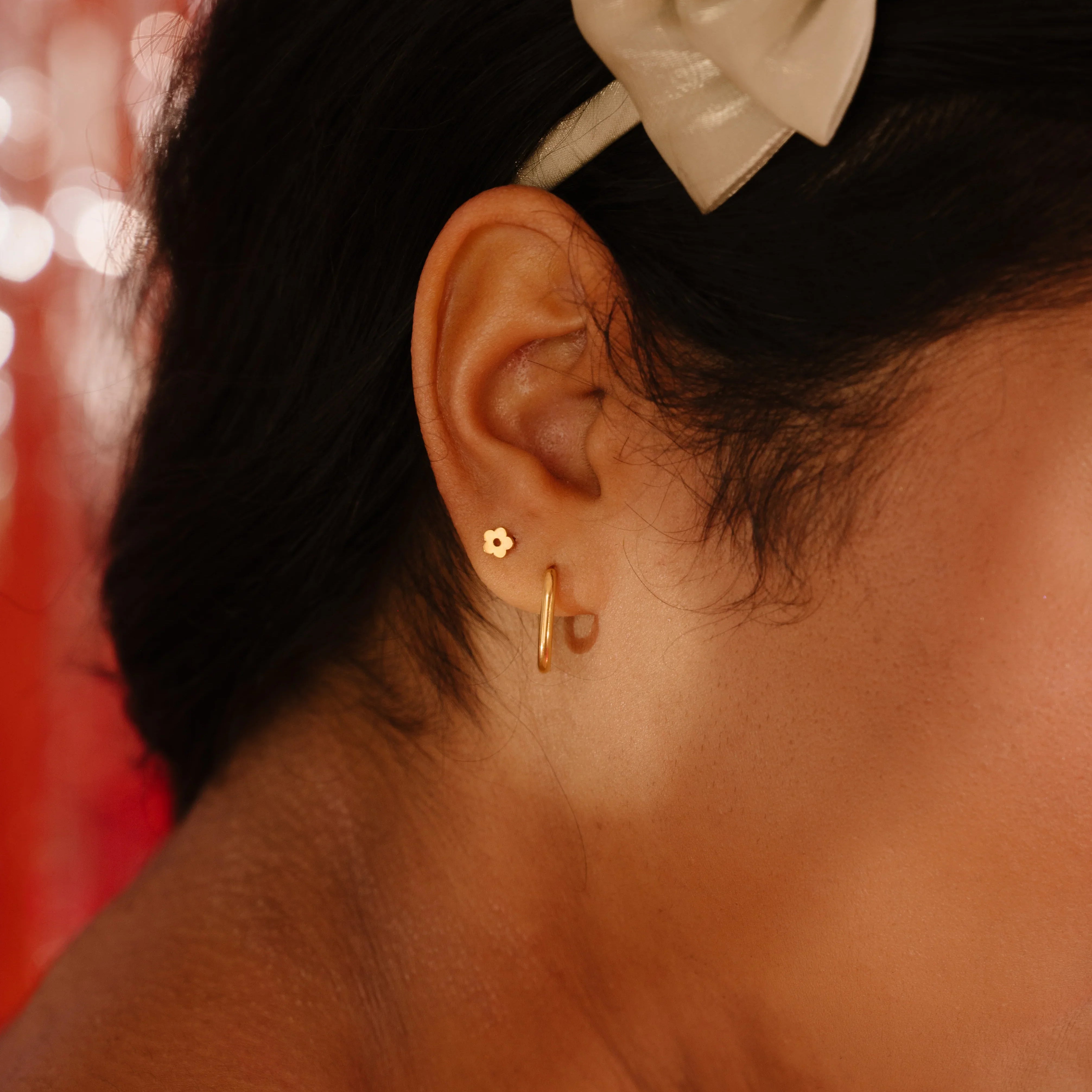 Daisy Flat Back Stud