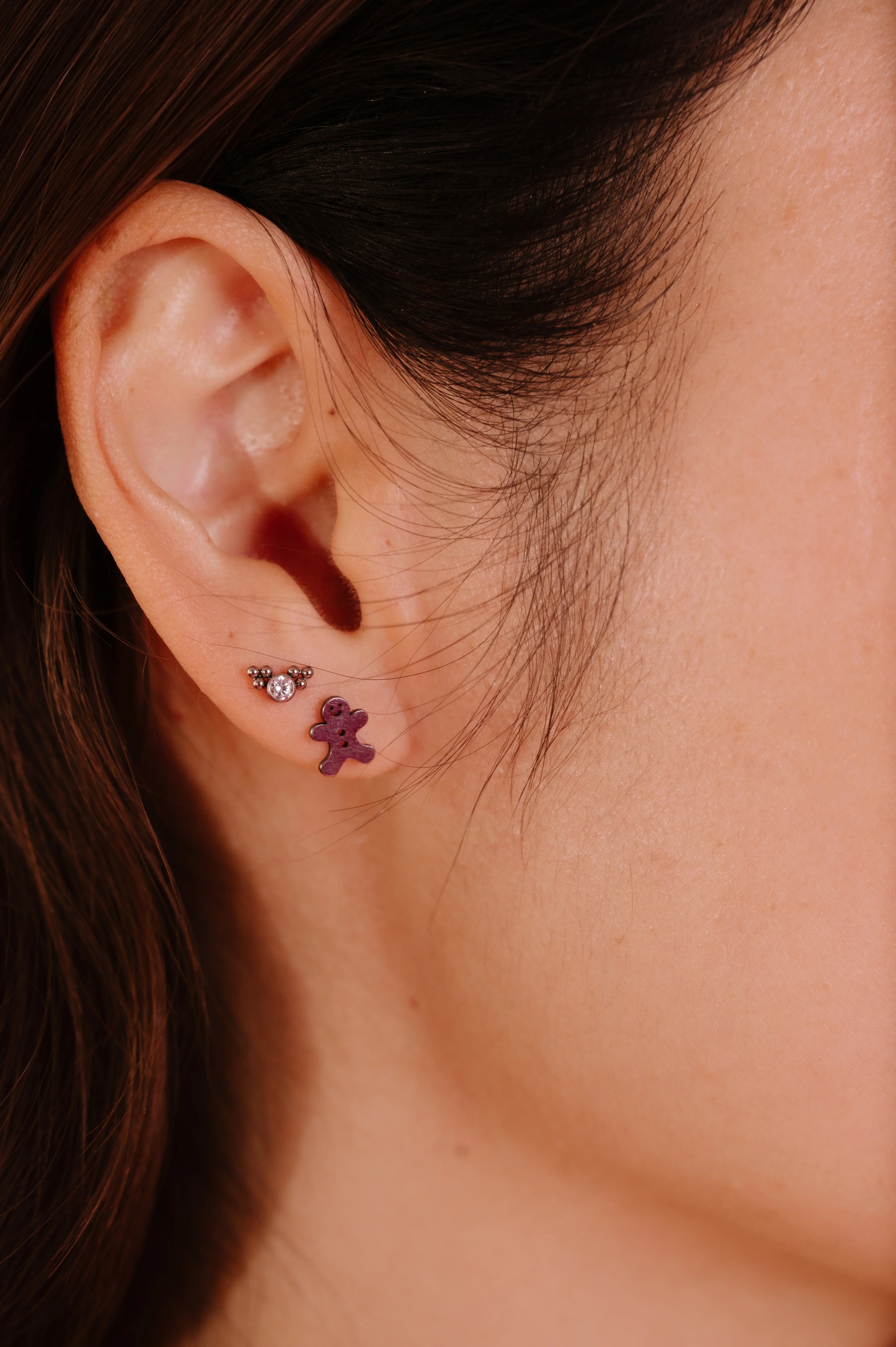 Gingerbread Flat Back Stud