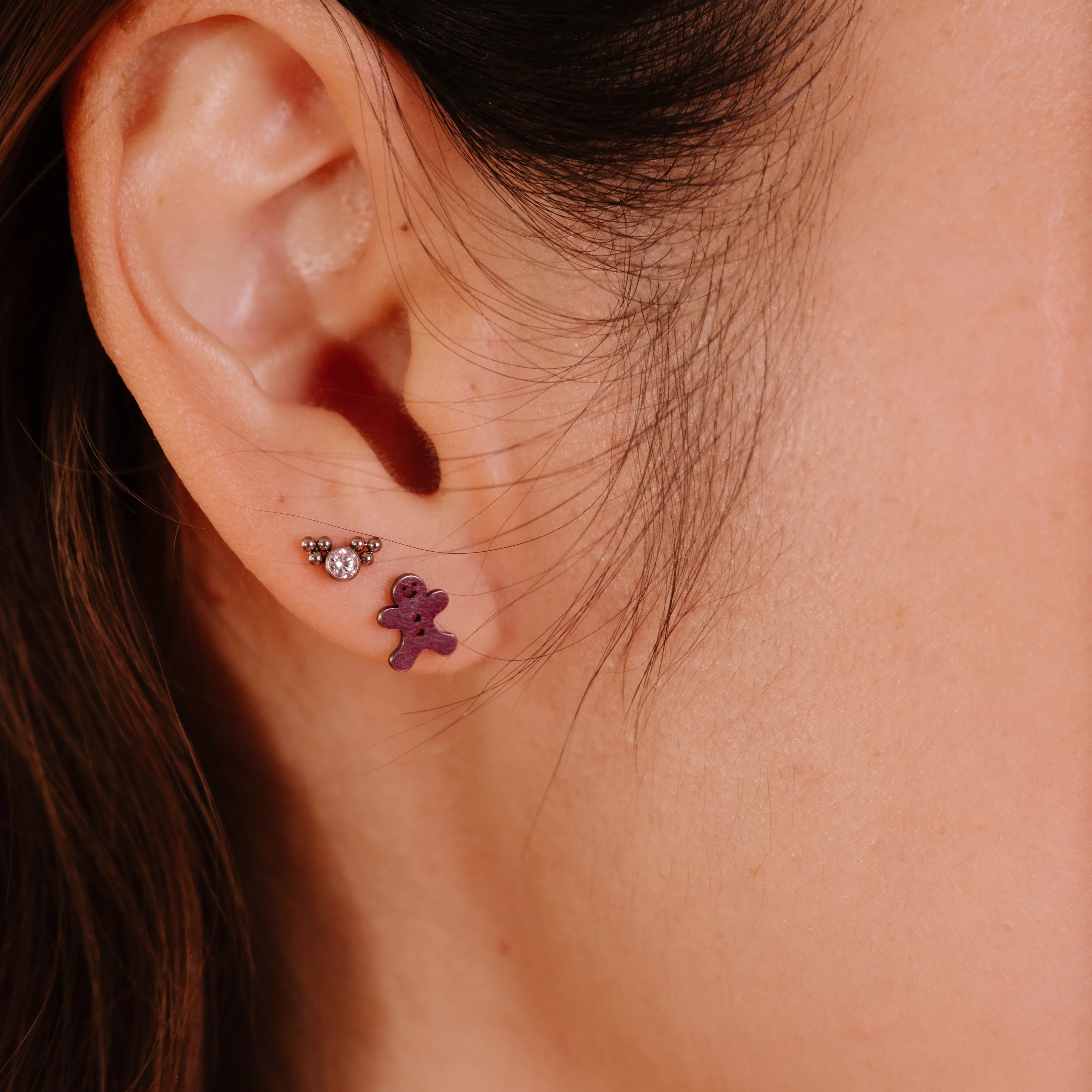 Gingerbread Flat Back Stud