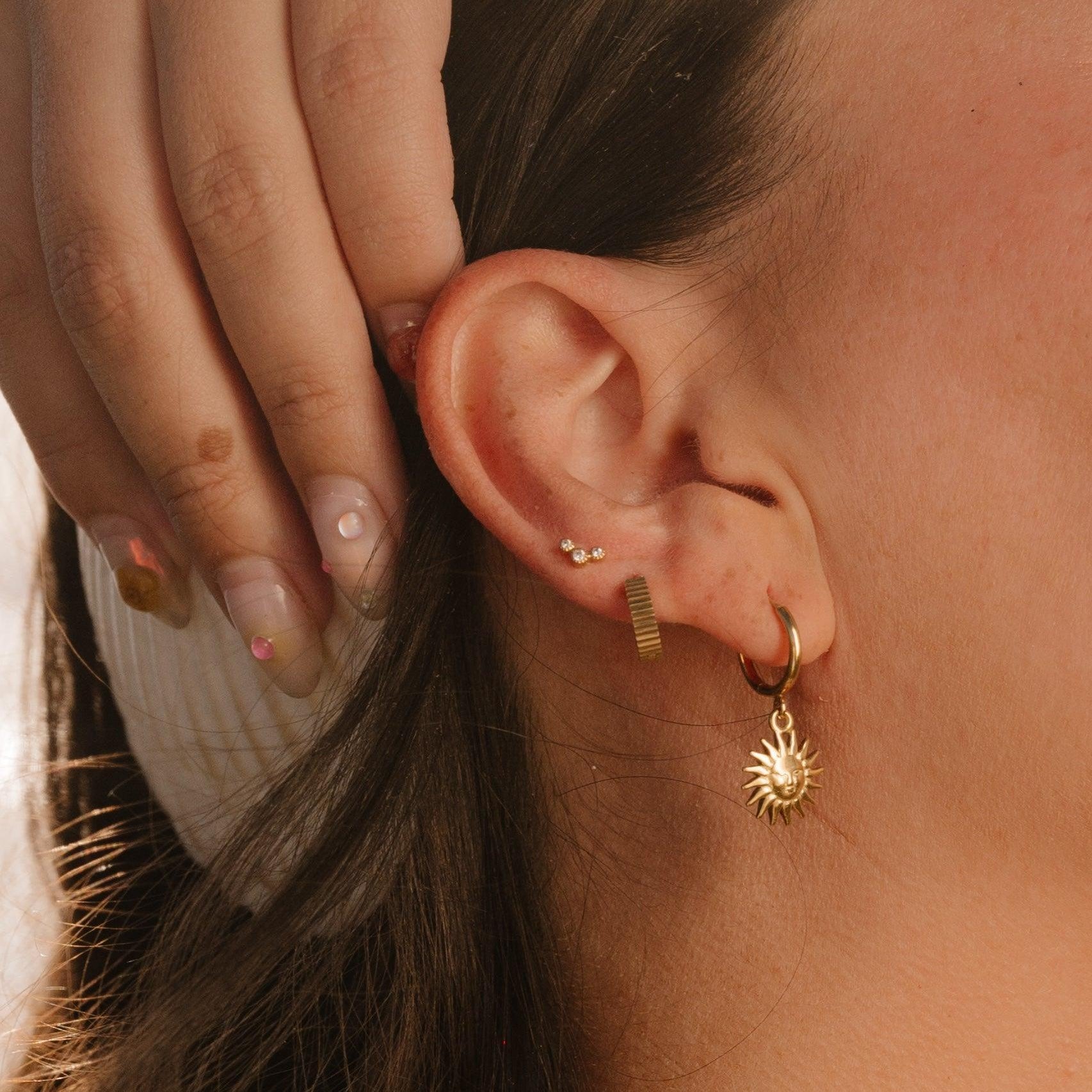 Barnacle Flat Back Stud - Clear
