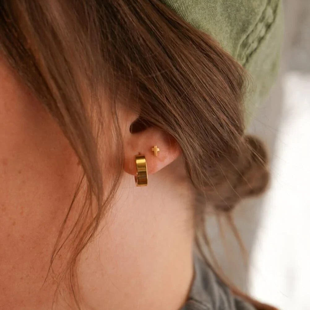 Mini Cross Flat Back Stud