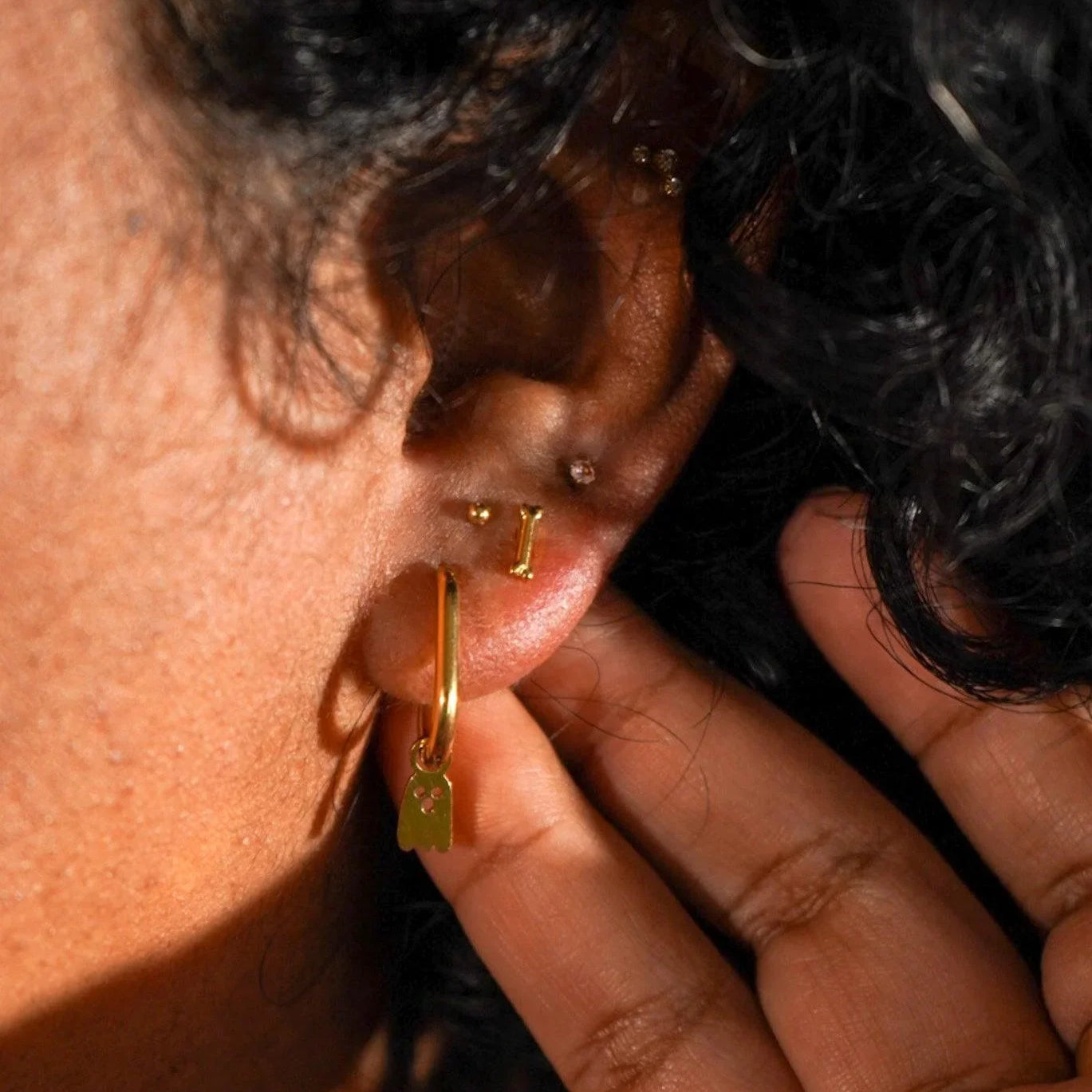 Bone Flat Back Stud