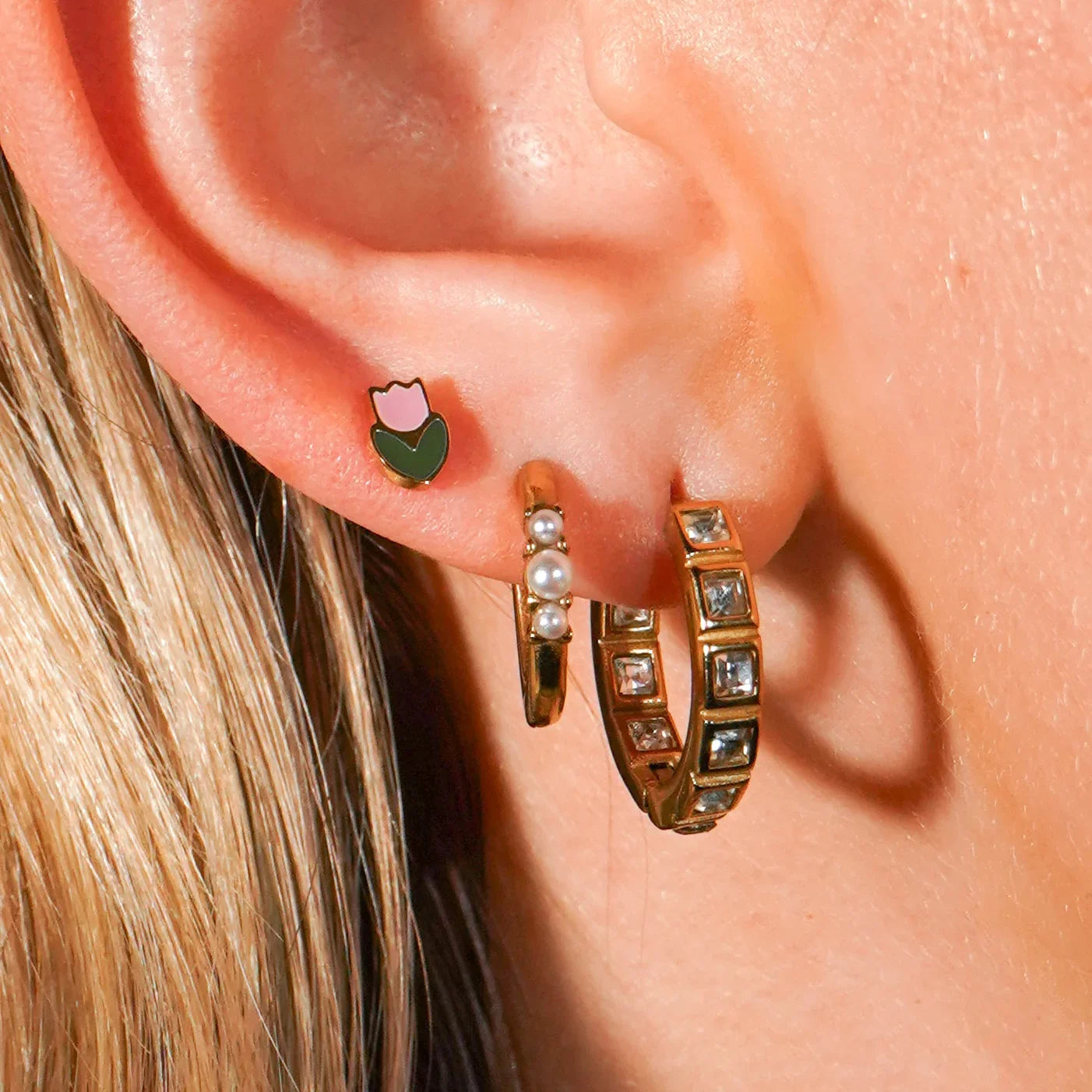 Lisse Enamel Flat Back Stud