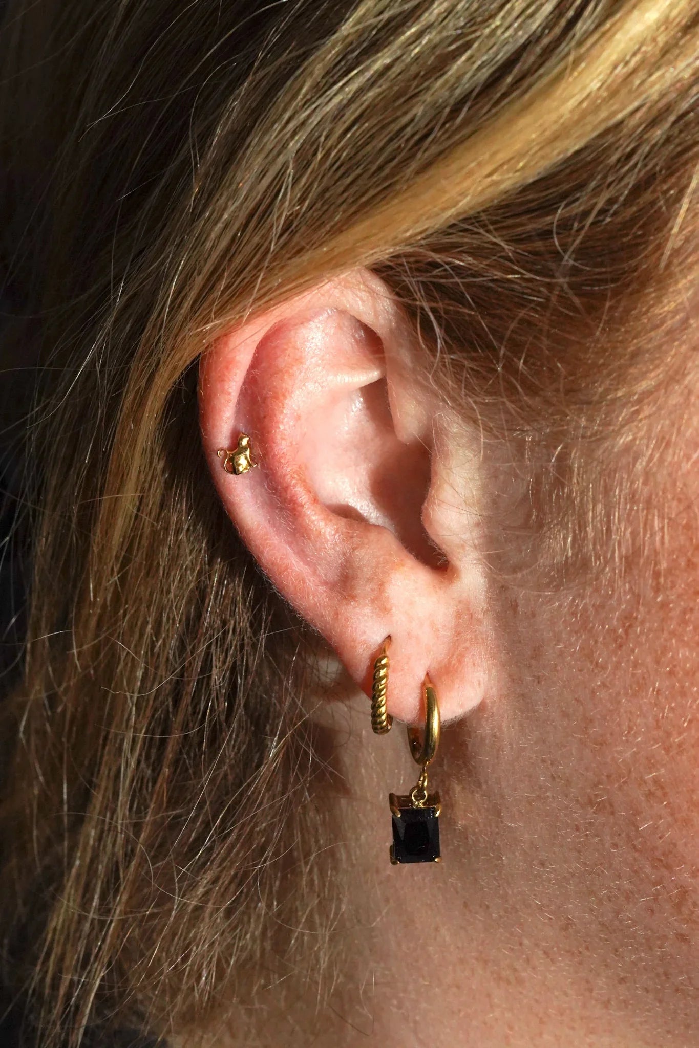 Cat Profile Flat Back Stud