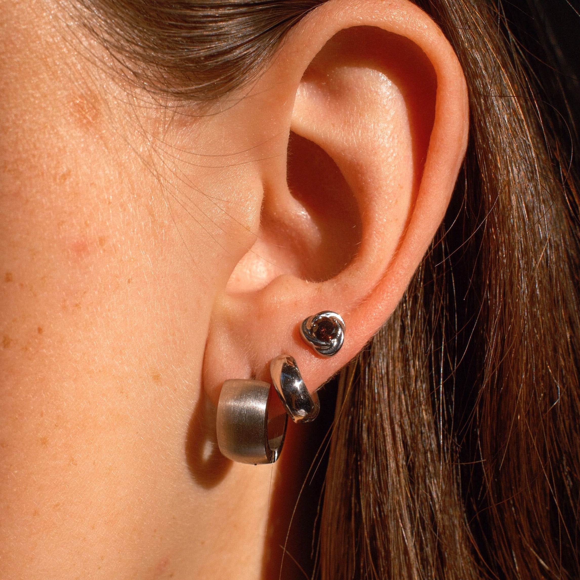 Brooch Flat Back Stud - Coffee