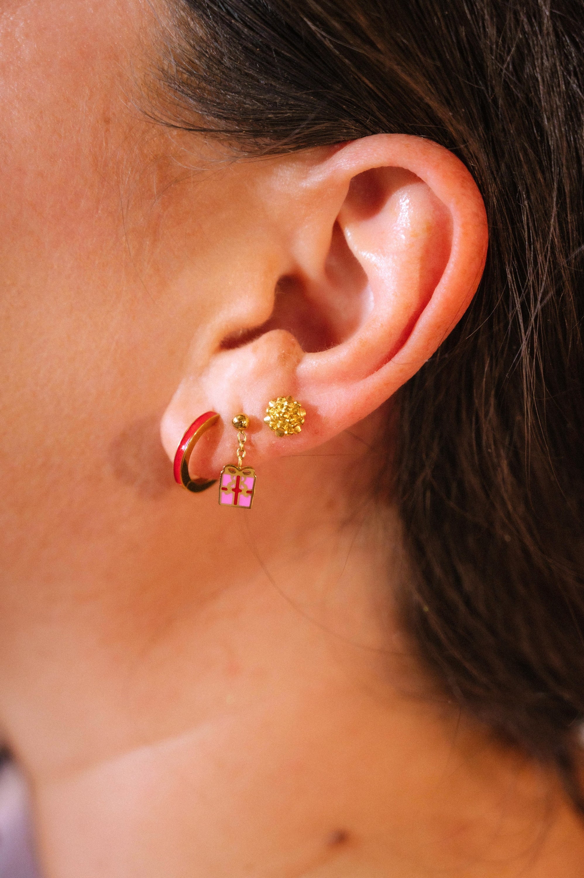 Gift Bow Flat Back Stud