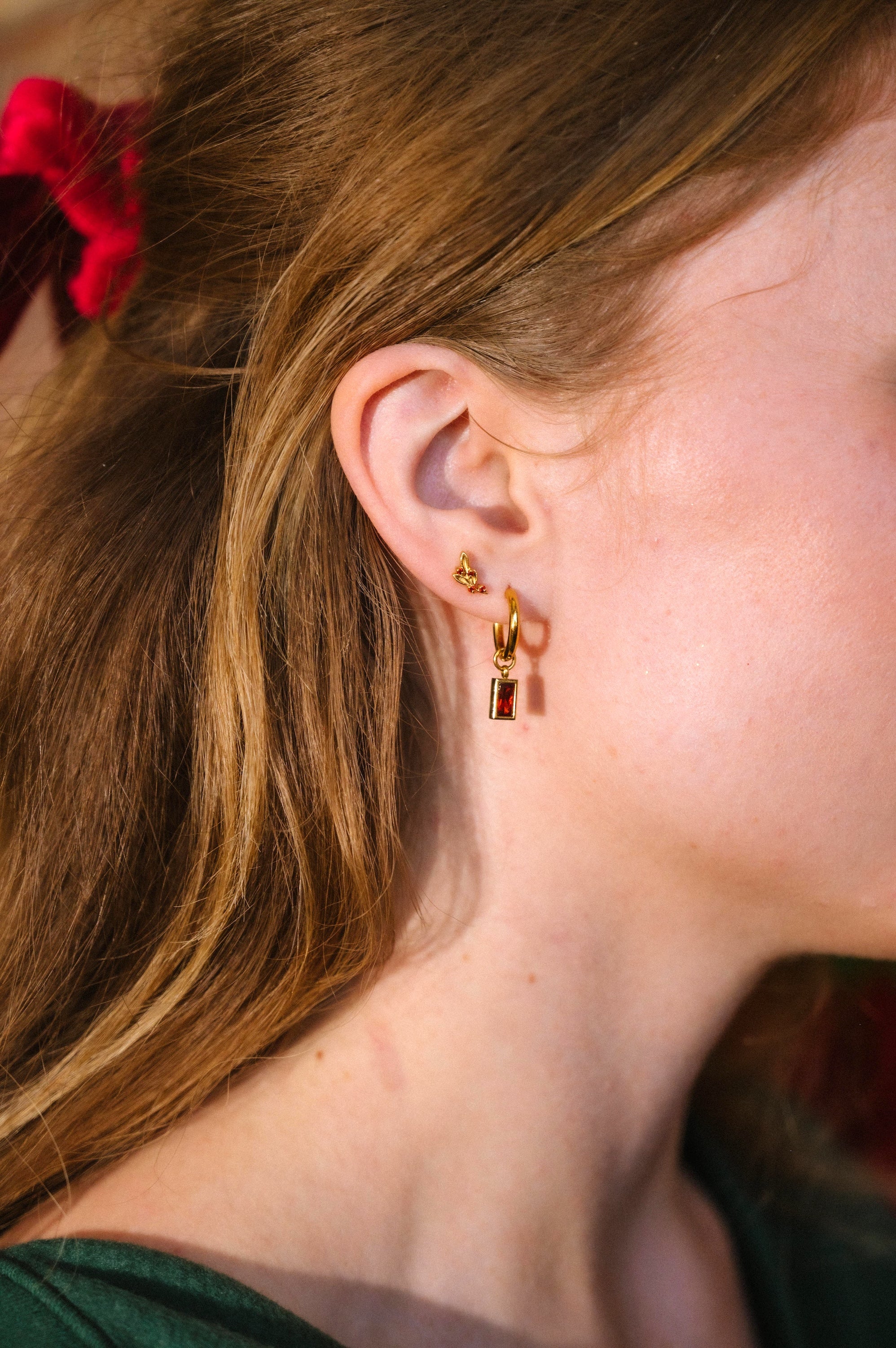 Mistletoe Flat Back Stud