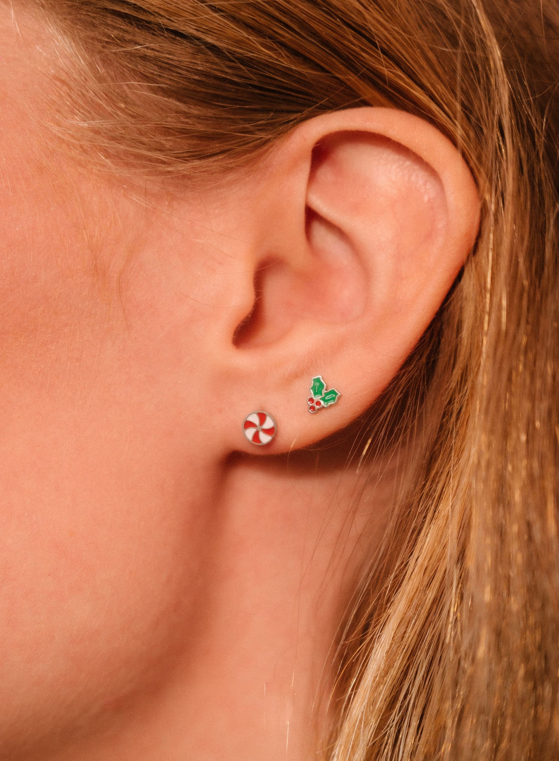 Holly Enamel Flat Back Stud