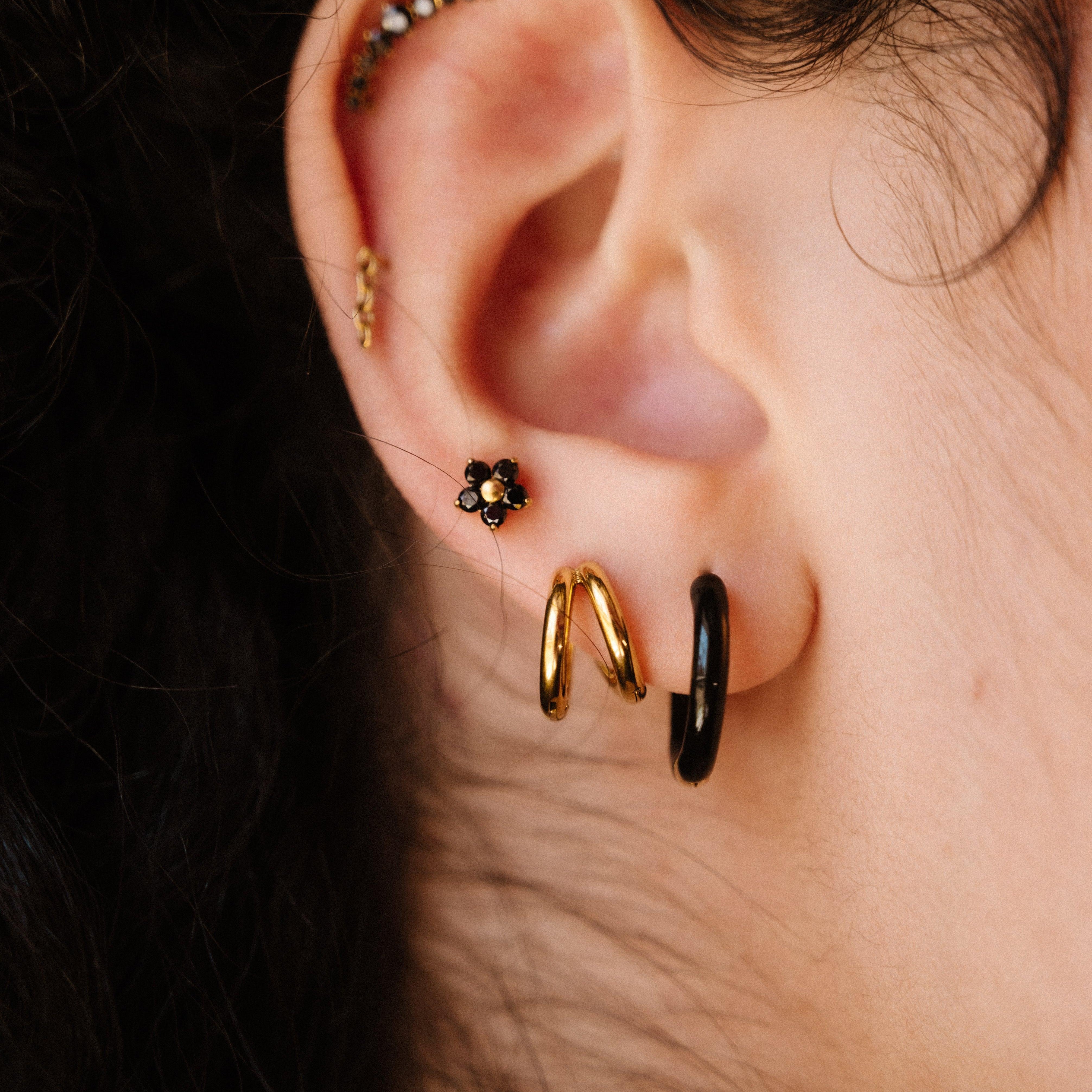 Black Dahlia Flat Back Stud