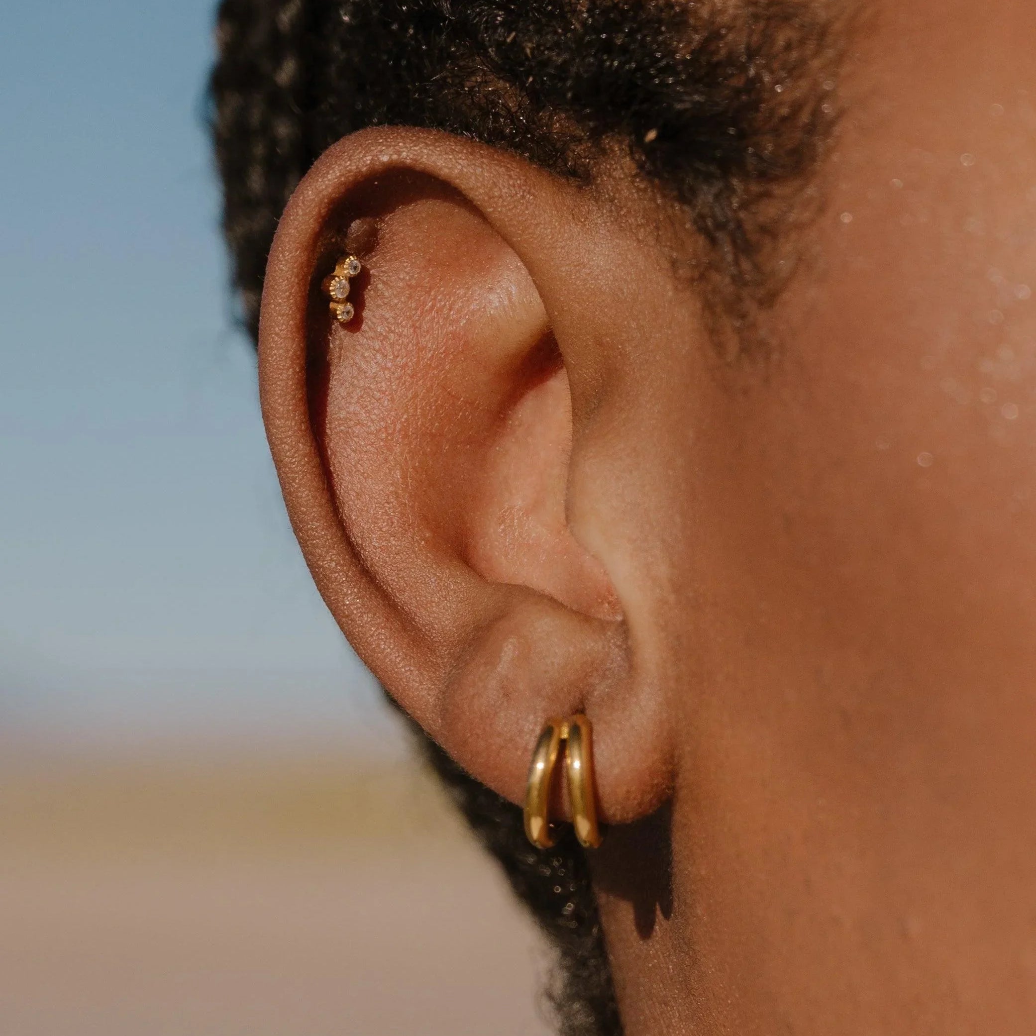 Barnacle Flat Back Stud - Clear