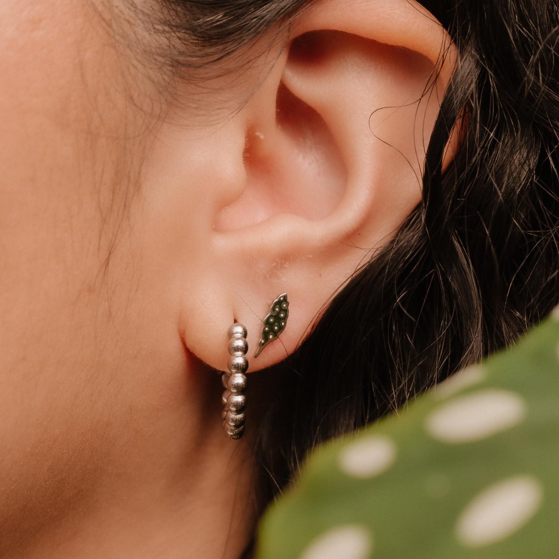 Polka Dot Begonia Flat Back Stud