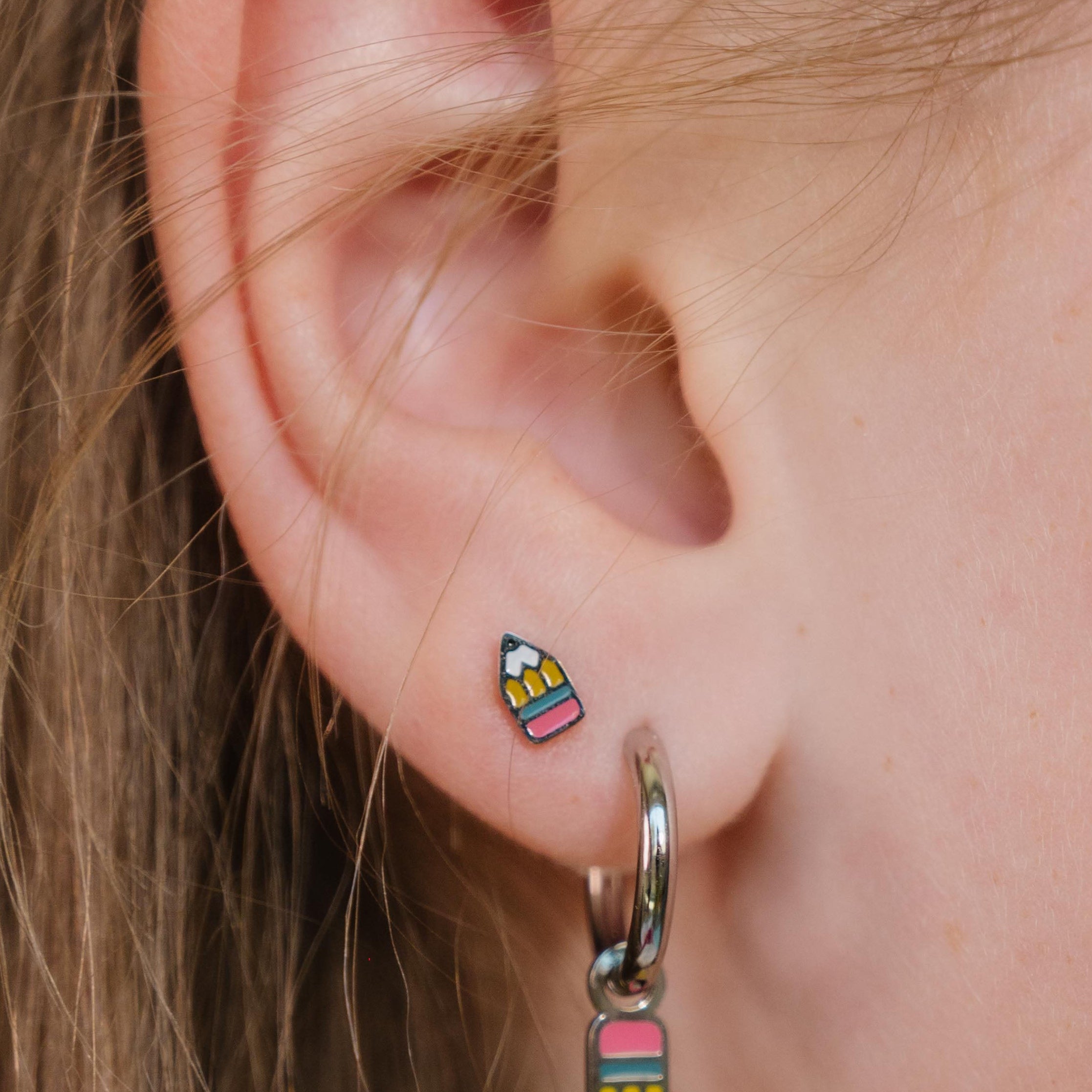 Stubby Pencil Flat Back Stud