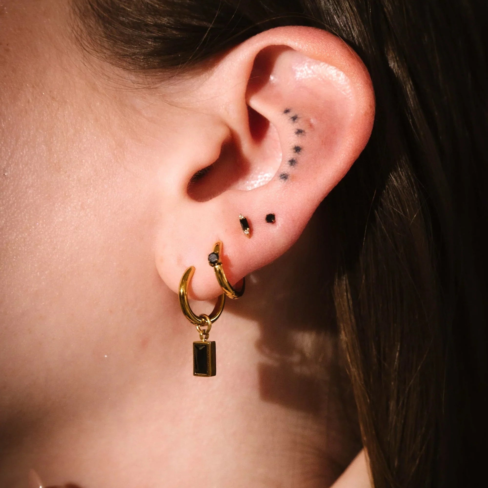 Titanium Solitaire Hoops - Onyx