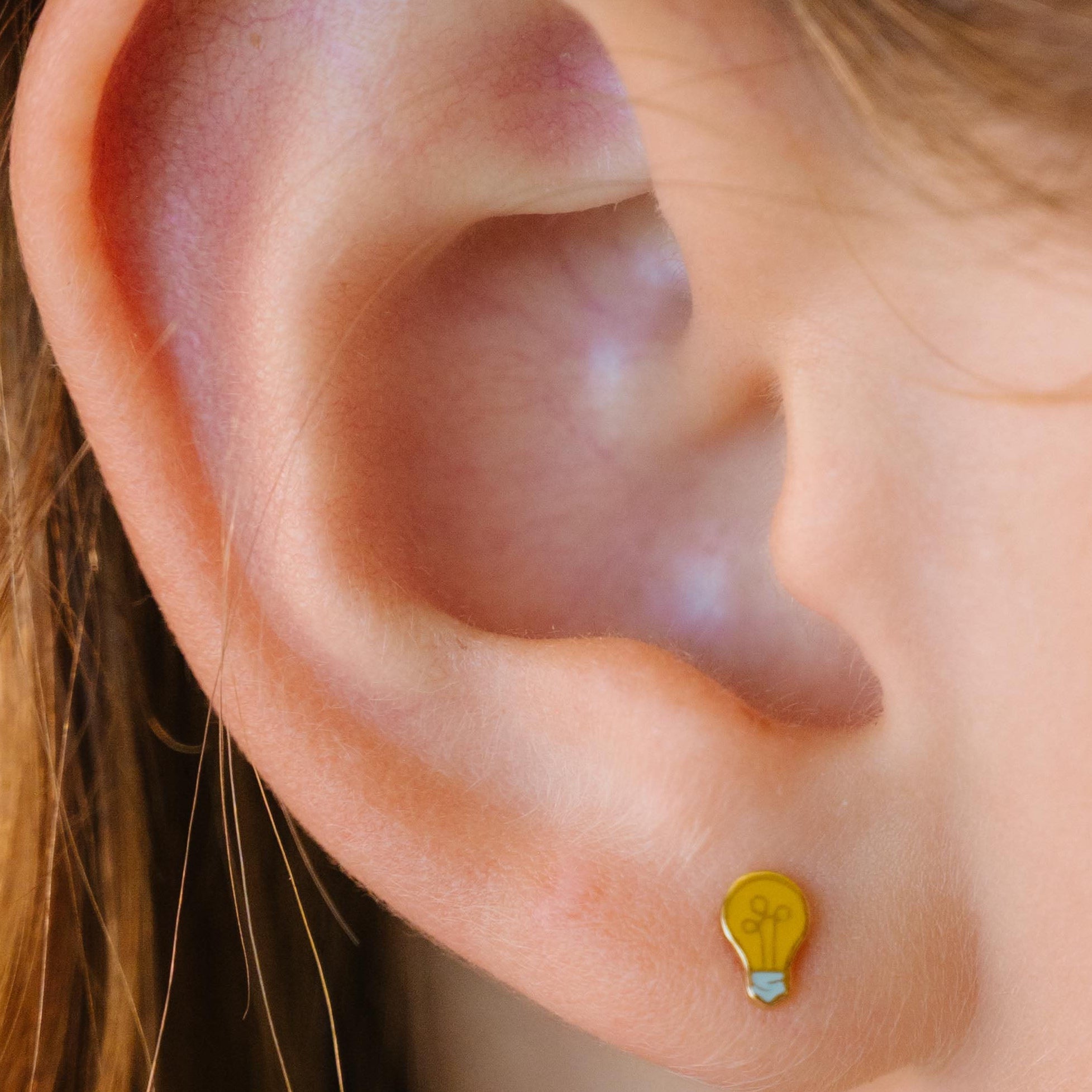Great Idea Enamel Flat Back Stud