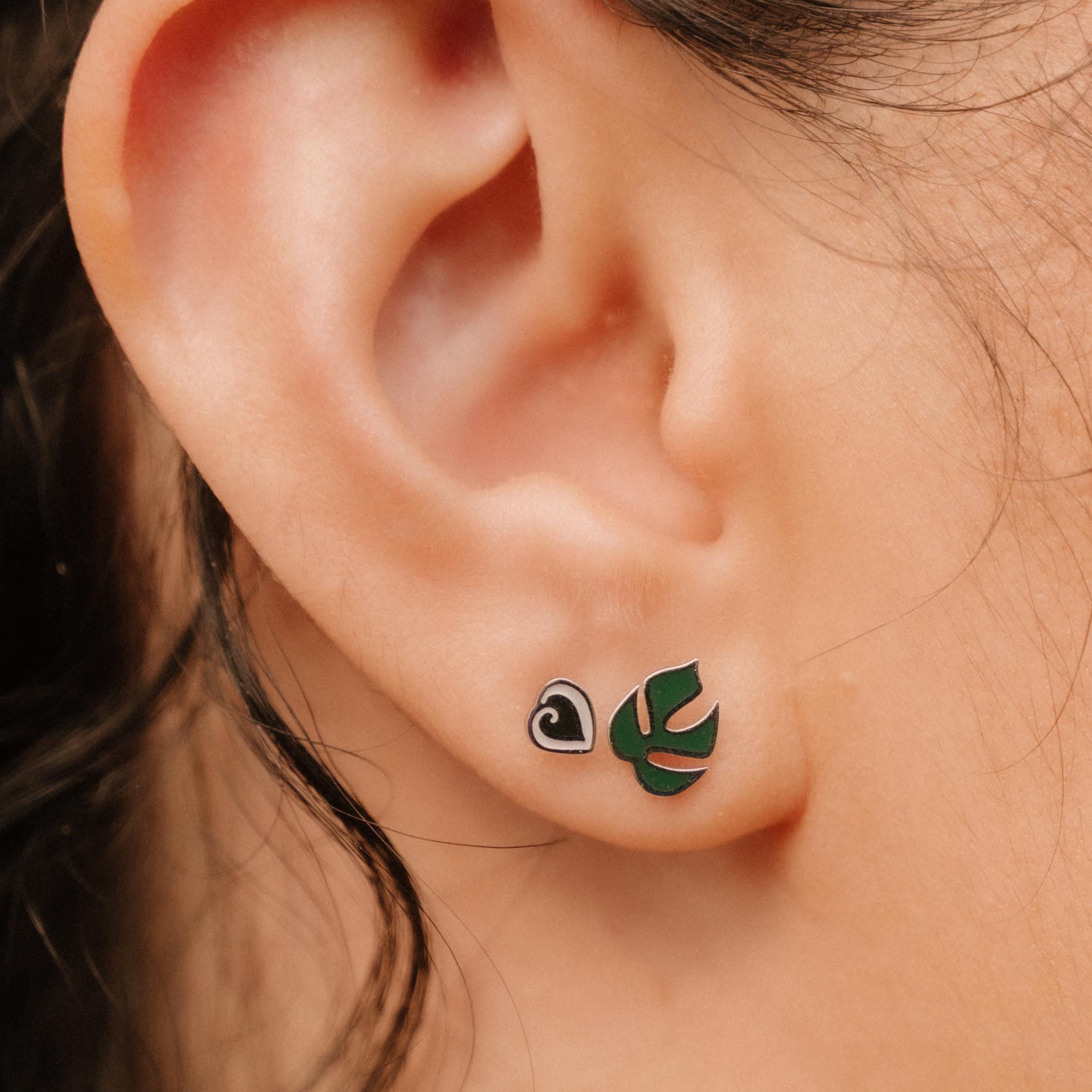 Mini Monstera Enamel Flat Back Stud
