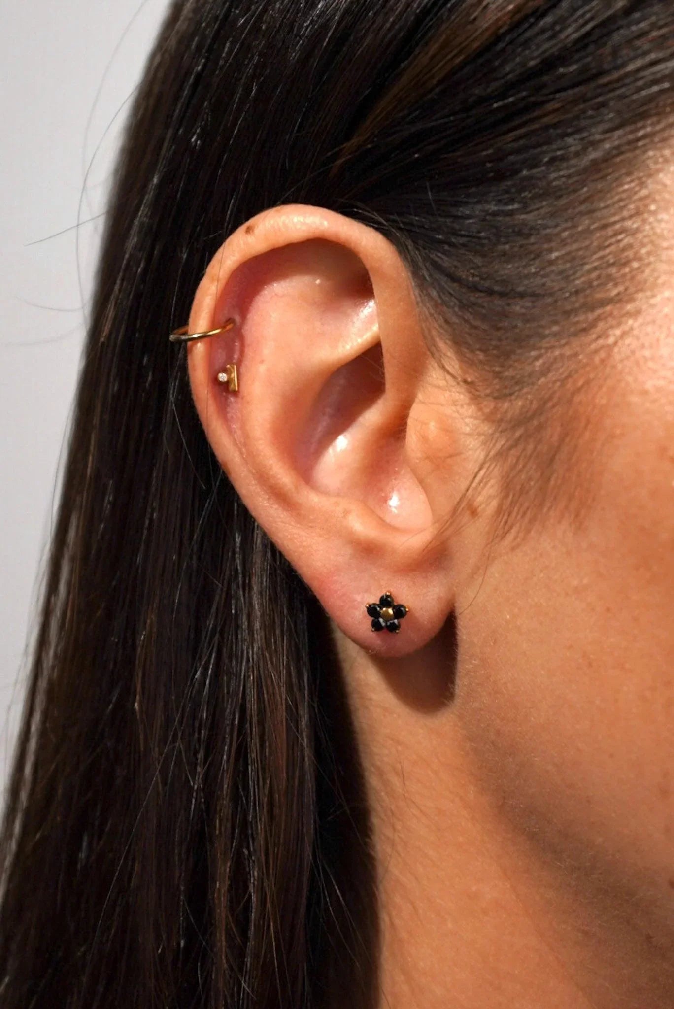 Black Dahlia Flat Back Stud