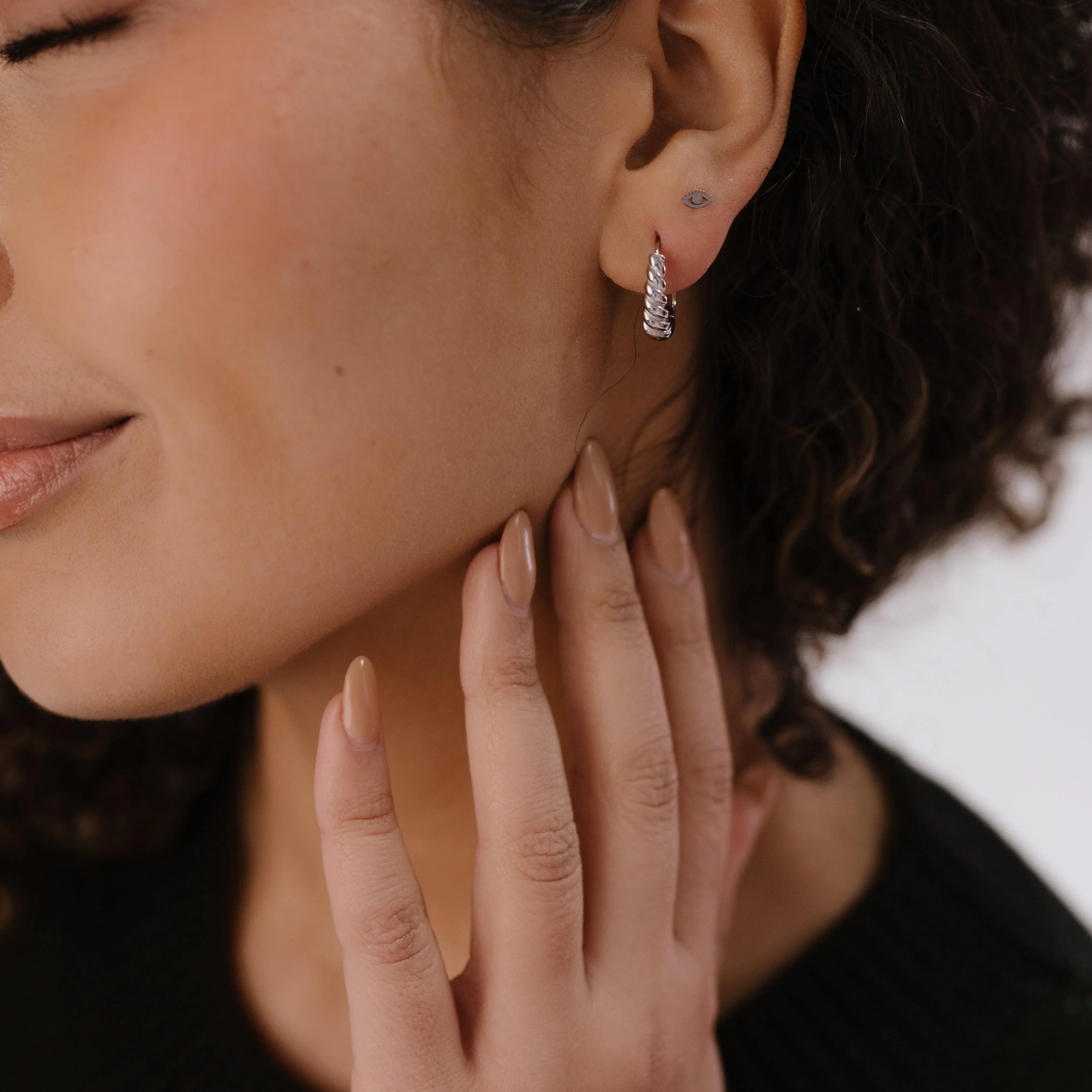 Eye Flat Back Stud