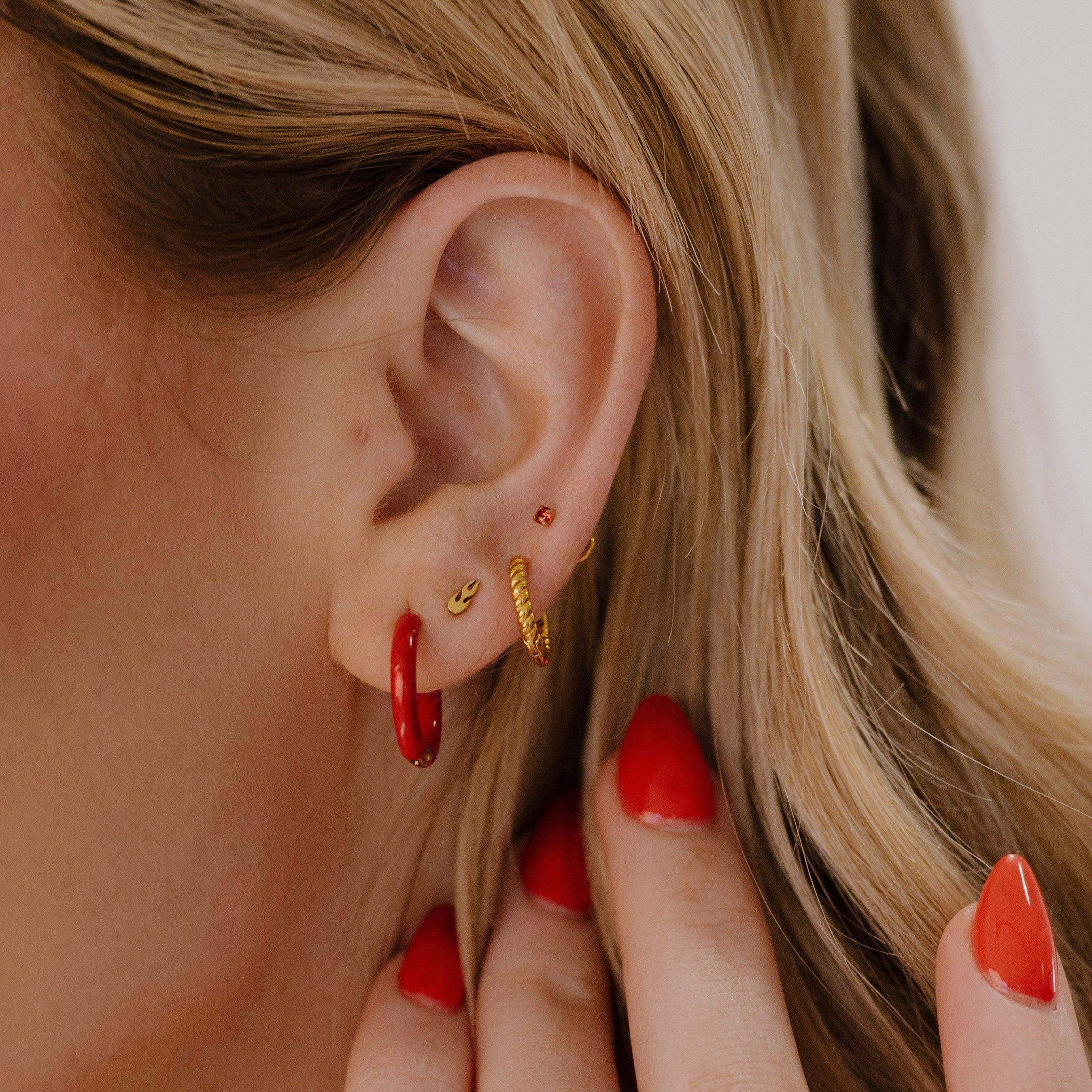 Flame Flat Back Stud