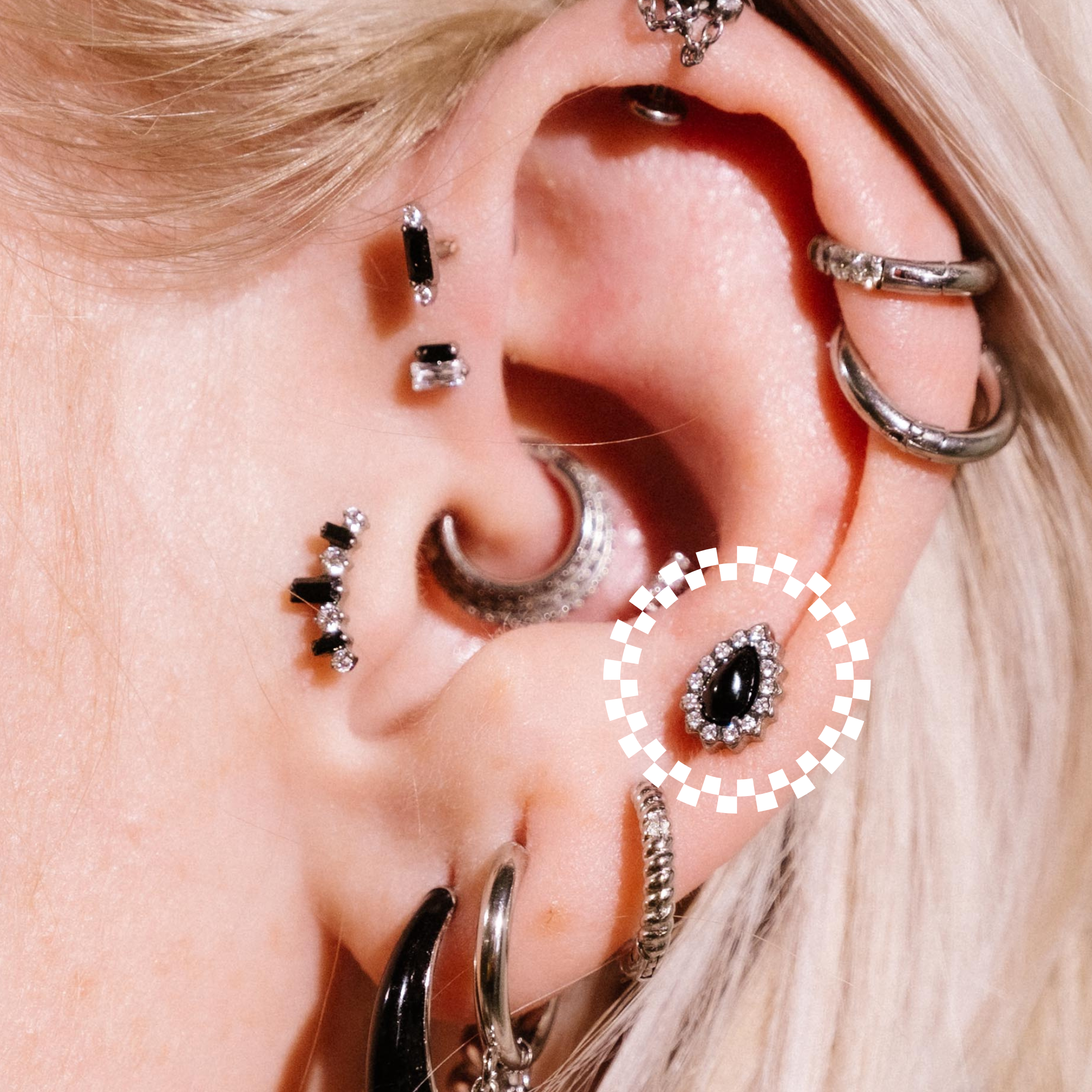 Onyx Halo Flat Back Stud