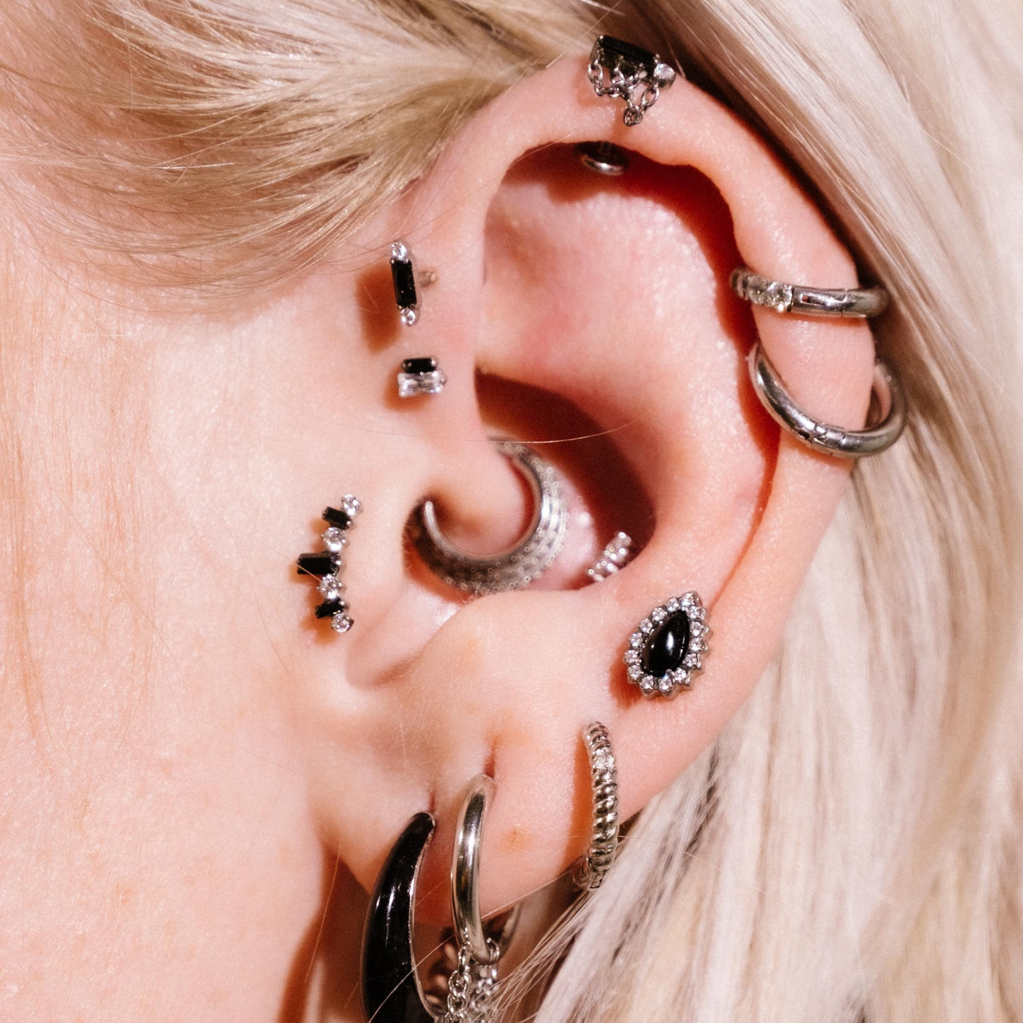 Onyx Halo Flat Back Stud