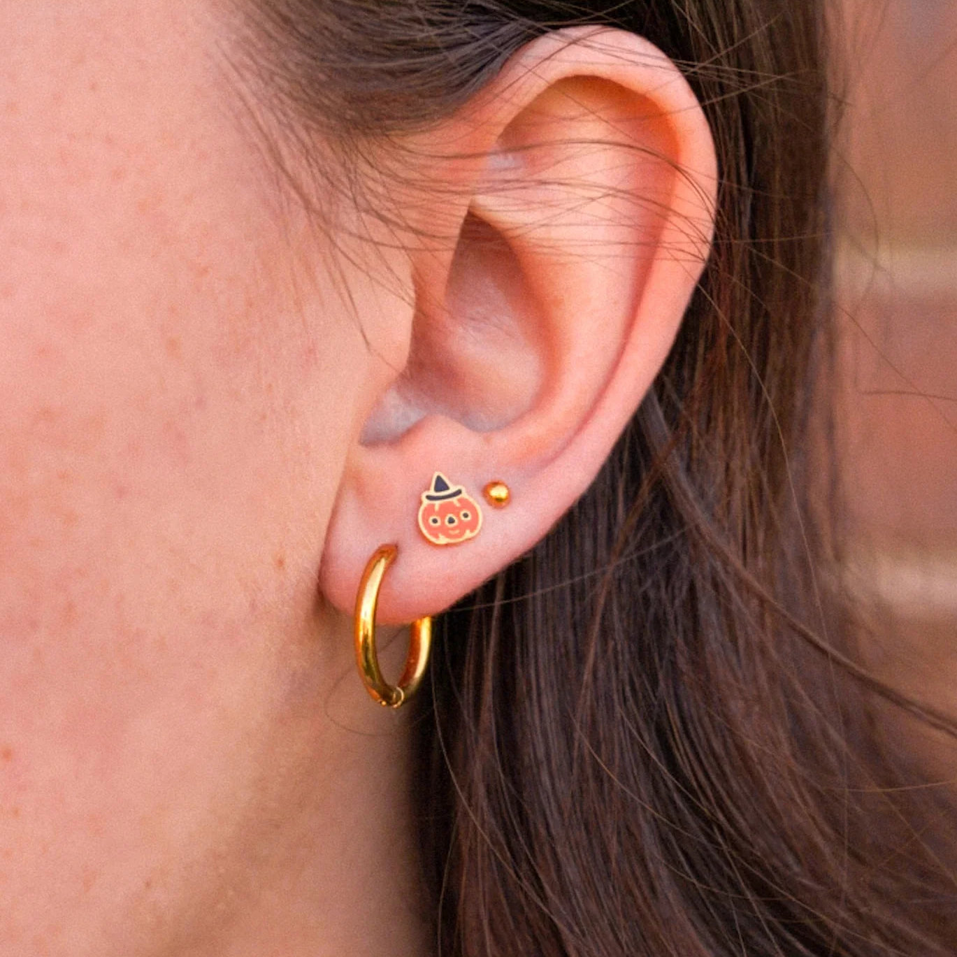 Jack O'Lantern Enamel Flat Back Stud