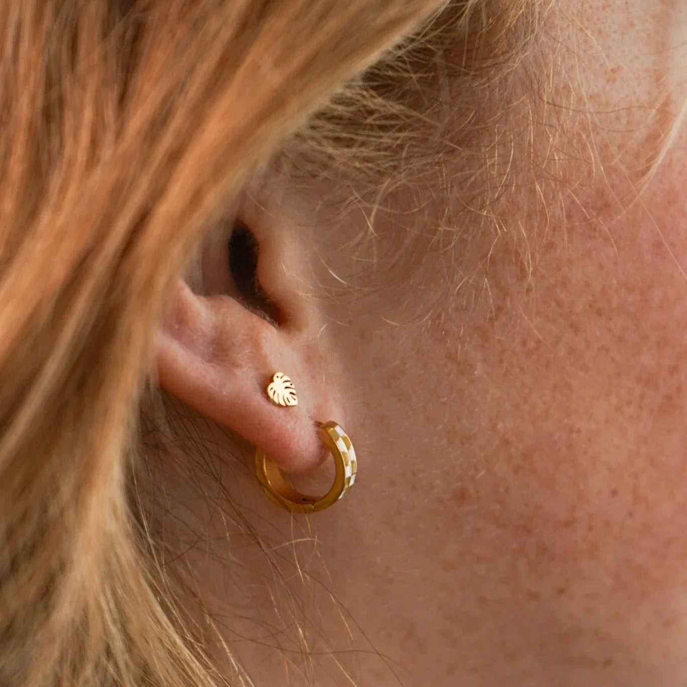Monstera Leaf Flat Back Stud