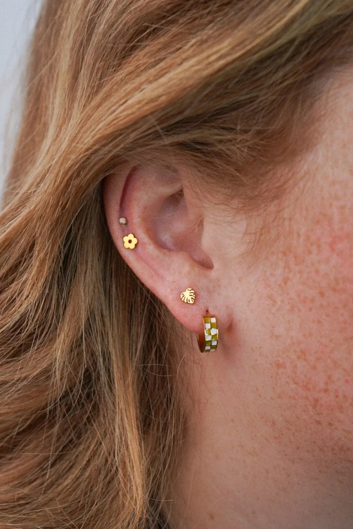 Monstera Leaf Flat Back Stud