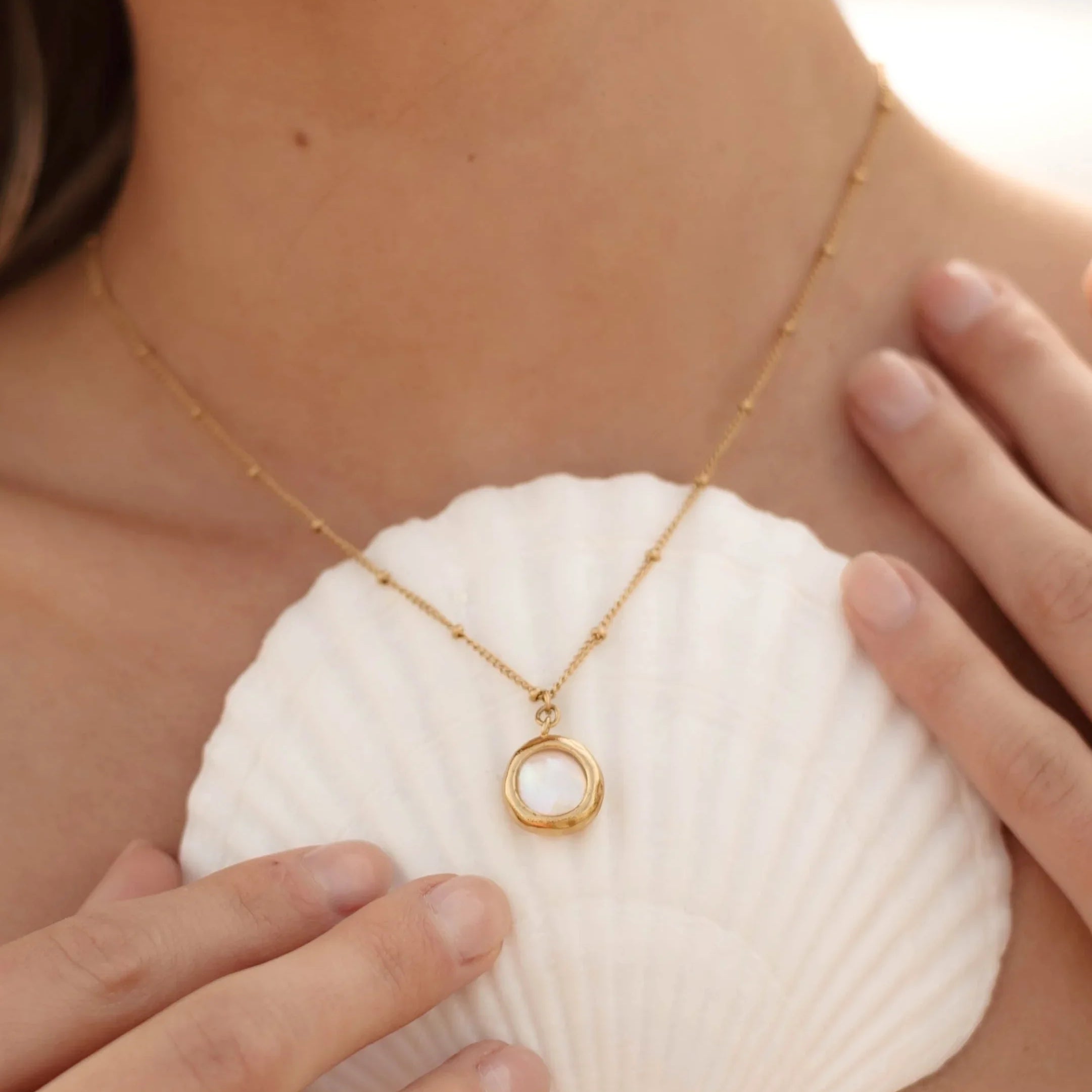 Siren Pearl Pendant Necklace