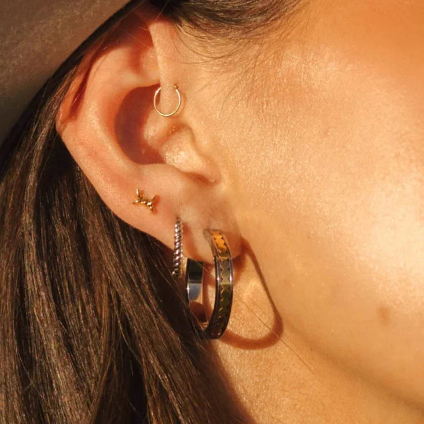 Barbed Wire Flat Back Stud