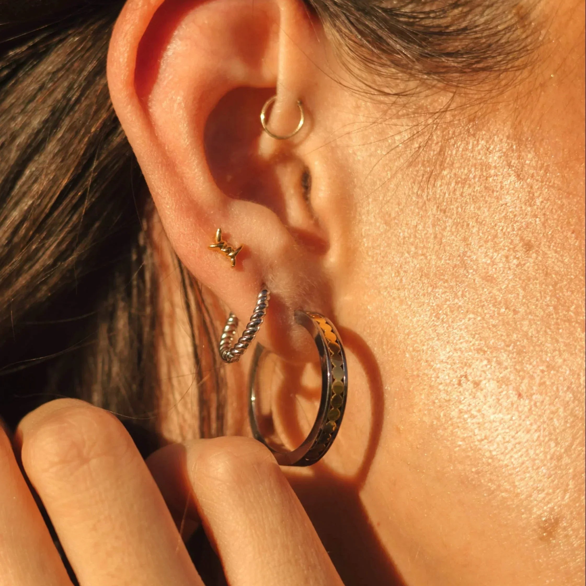 Barbed Wire Flat Back Stud