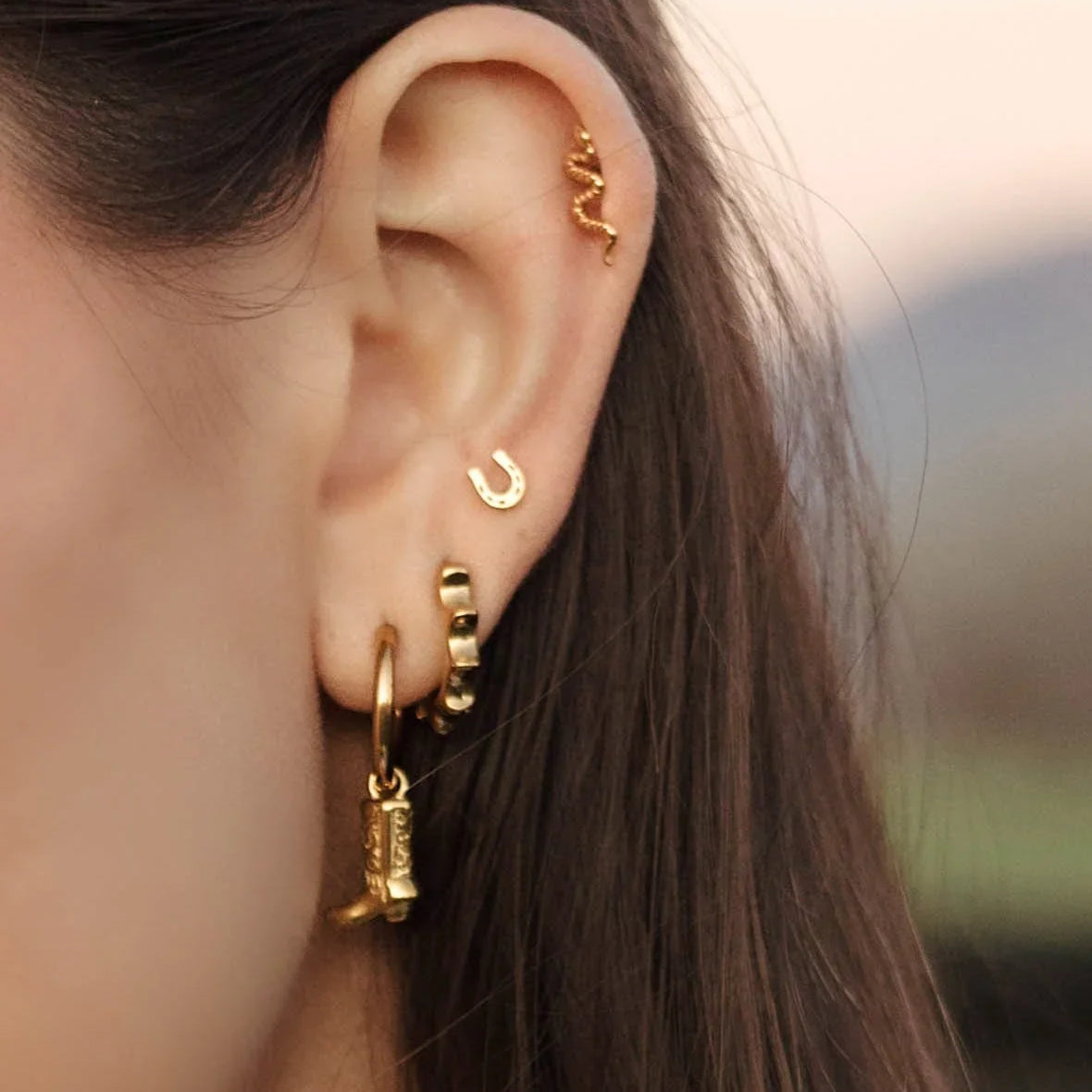 Horseshoe Flat back Stud