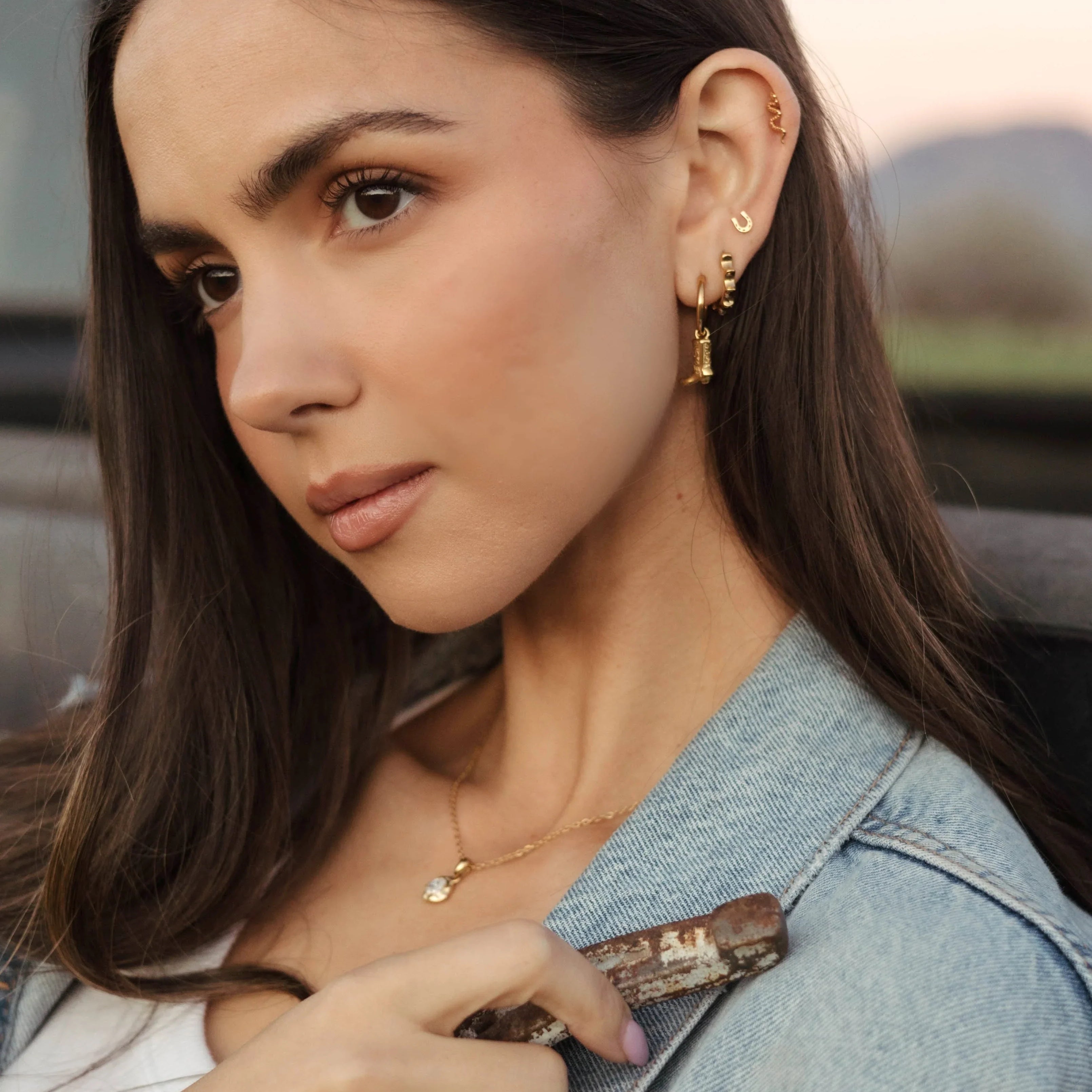 Horseshoe Flat back Stud