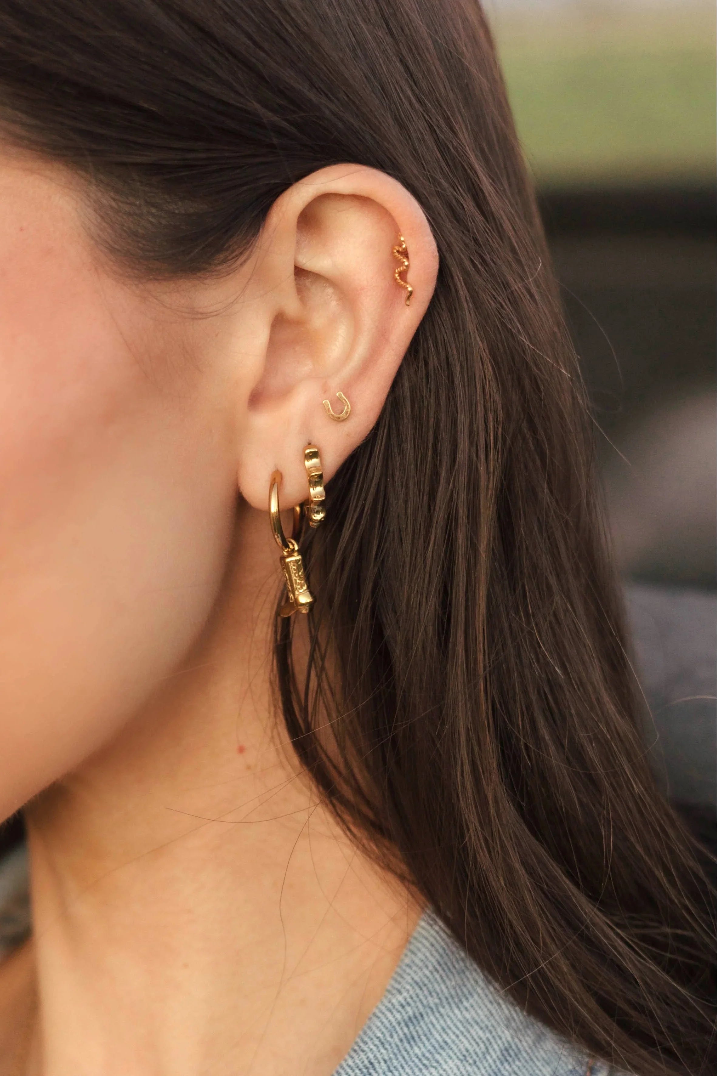 Snake Flat Back Stud