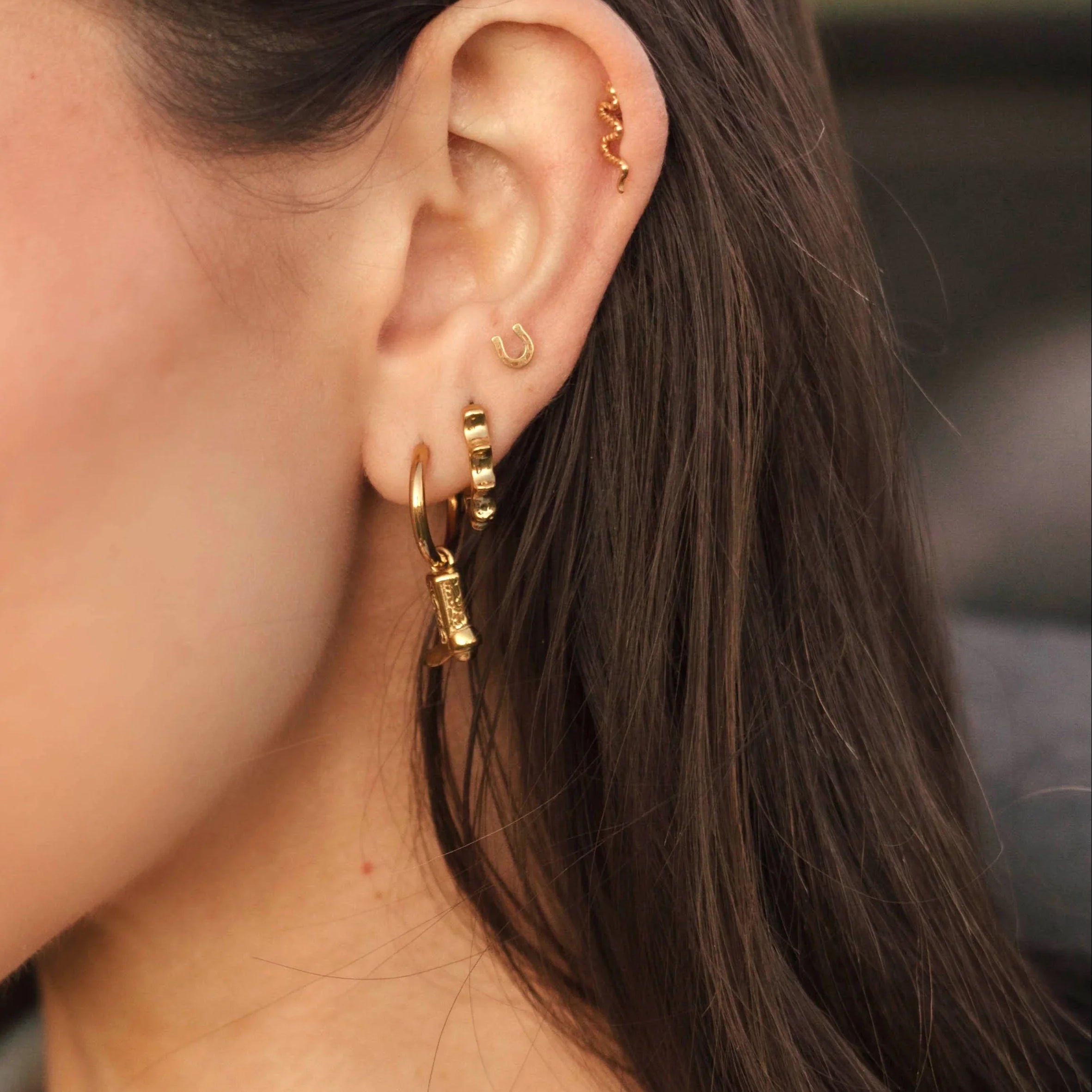 Snake Flat Back Stud