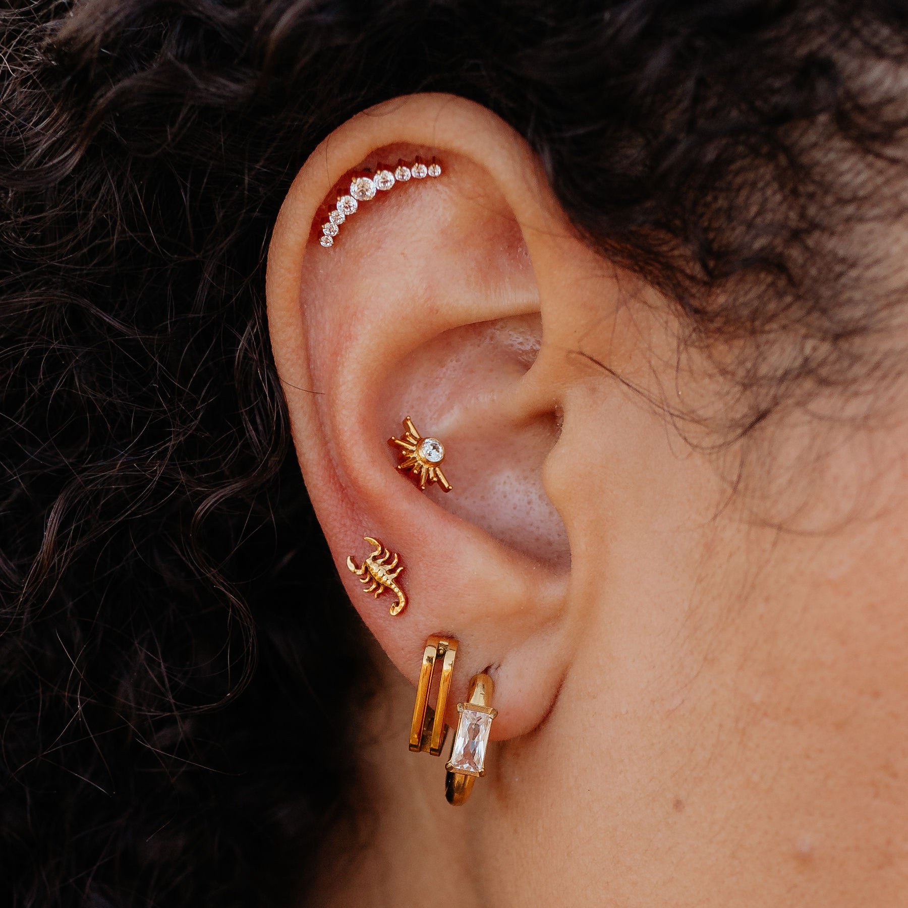 Scorpion Flat Back Stud