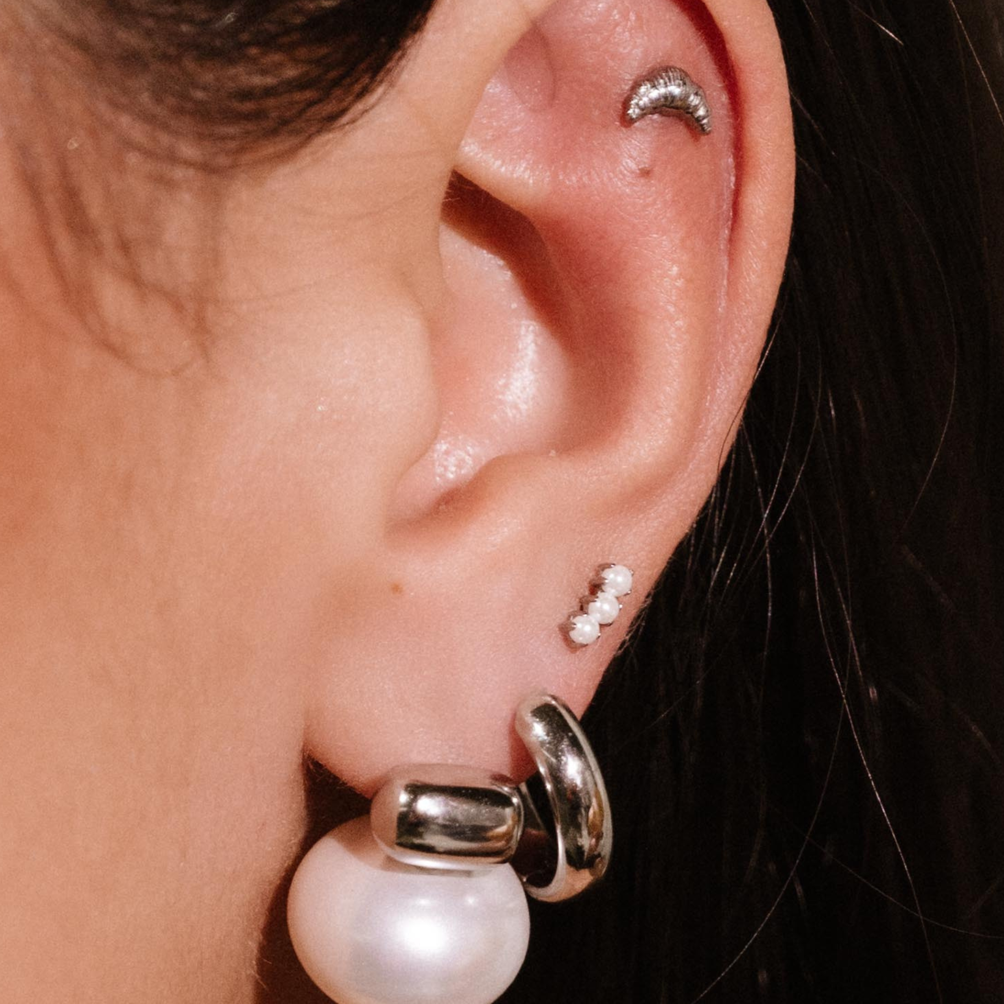 Selene Pearl Climber Flat Back Stud