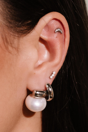 Selene Pearl Climber Flat Back Stud