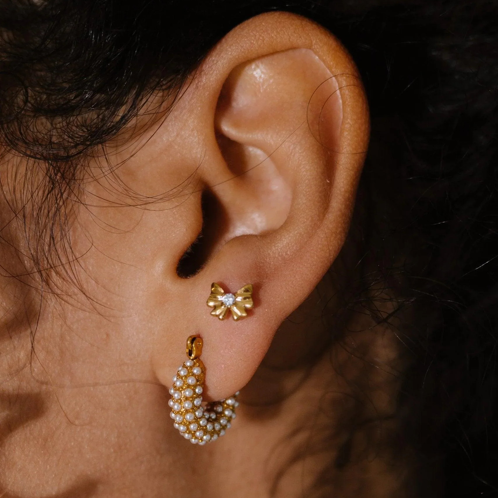 Sweetheart Bow Flat Back Stud
